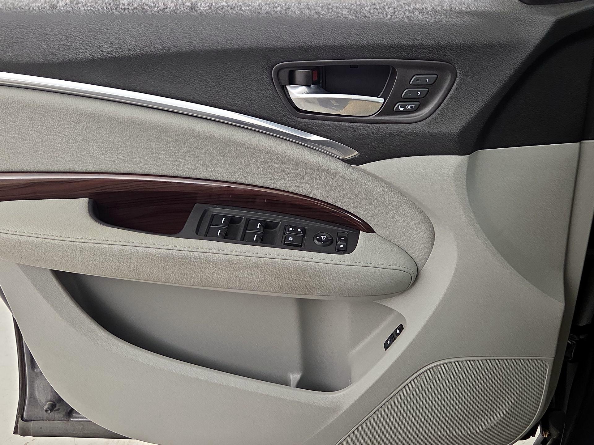 Thumbnail: 2016 Acura MDX - 12