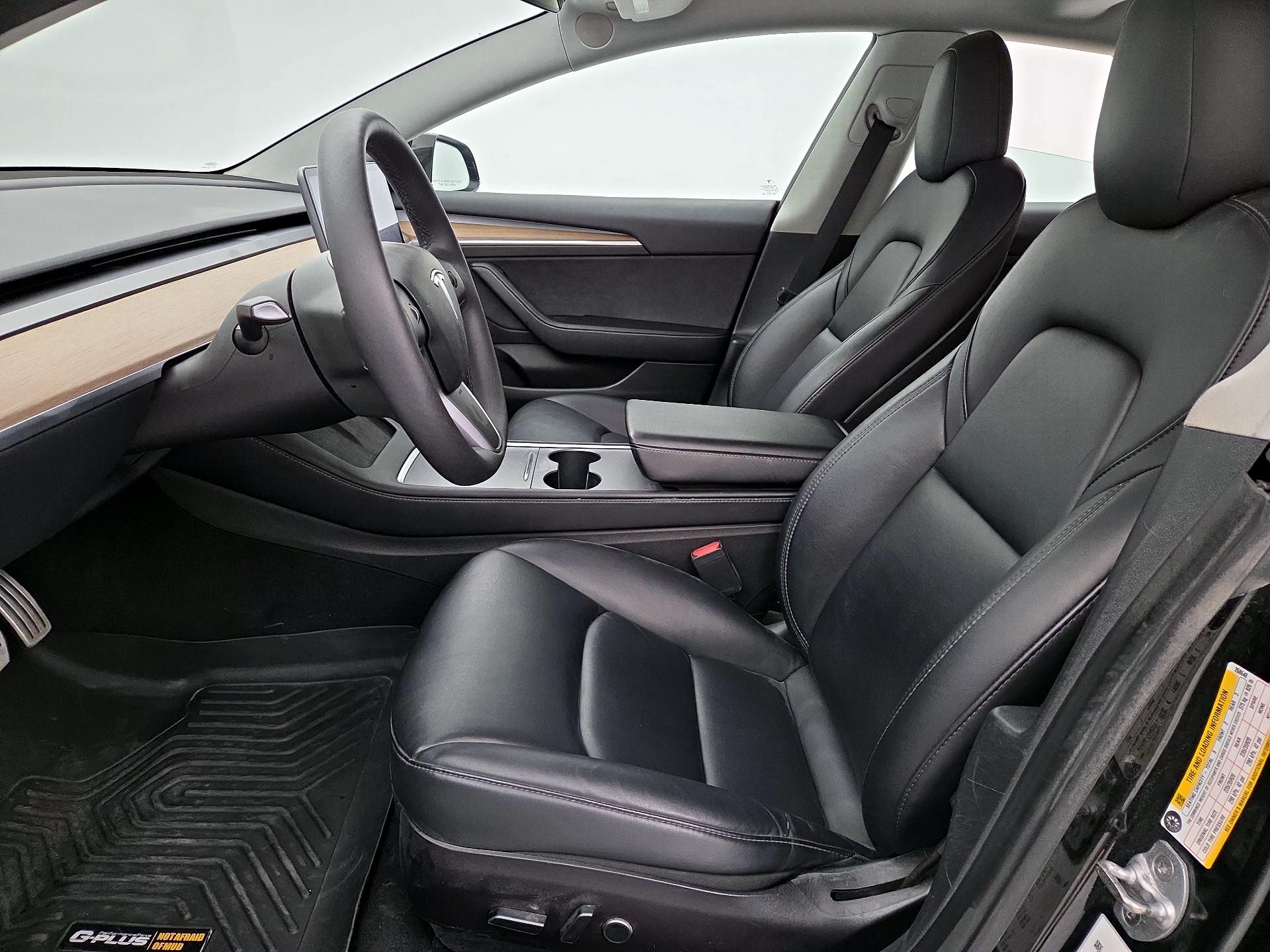 Thumbnail: 2022 Tesla Model 3 - 11