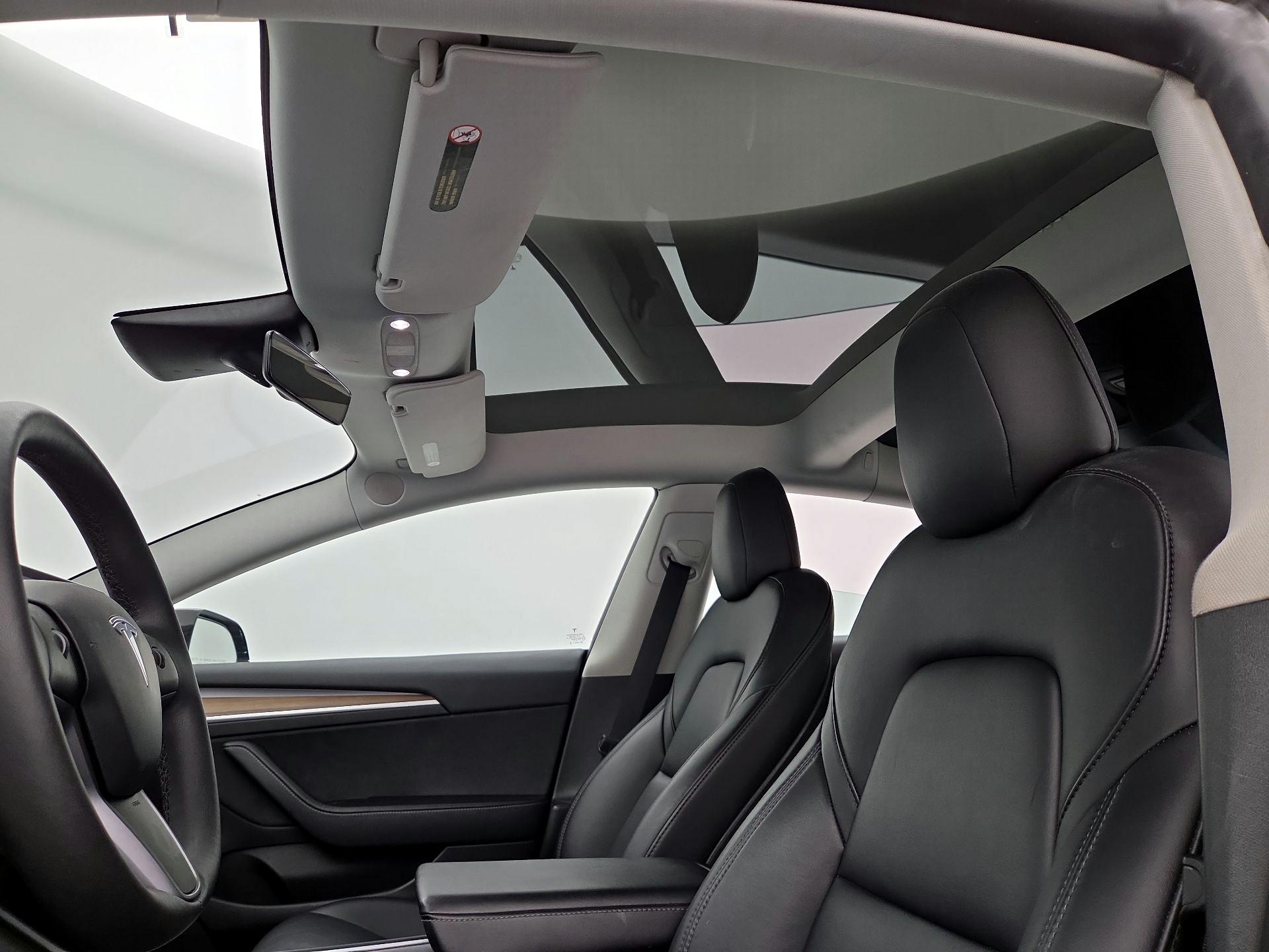 Thumbnail: 2022 Tesla Model 3 - 18