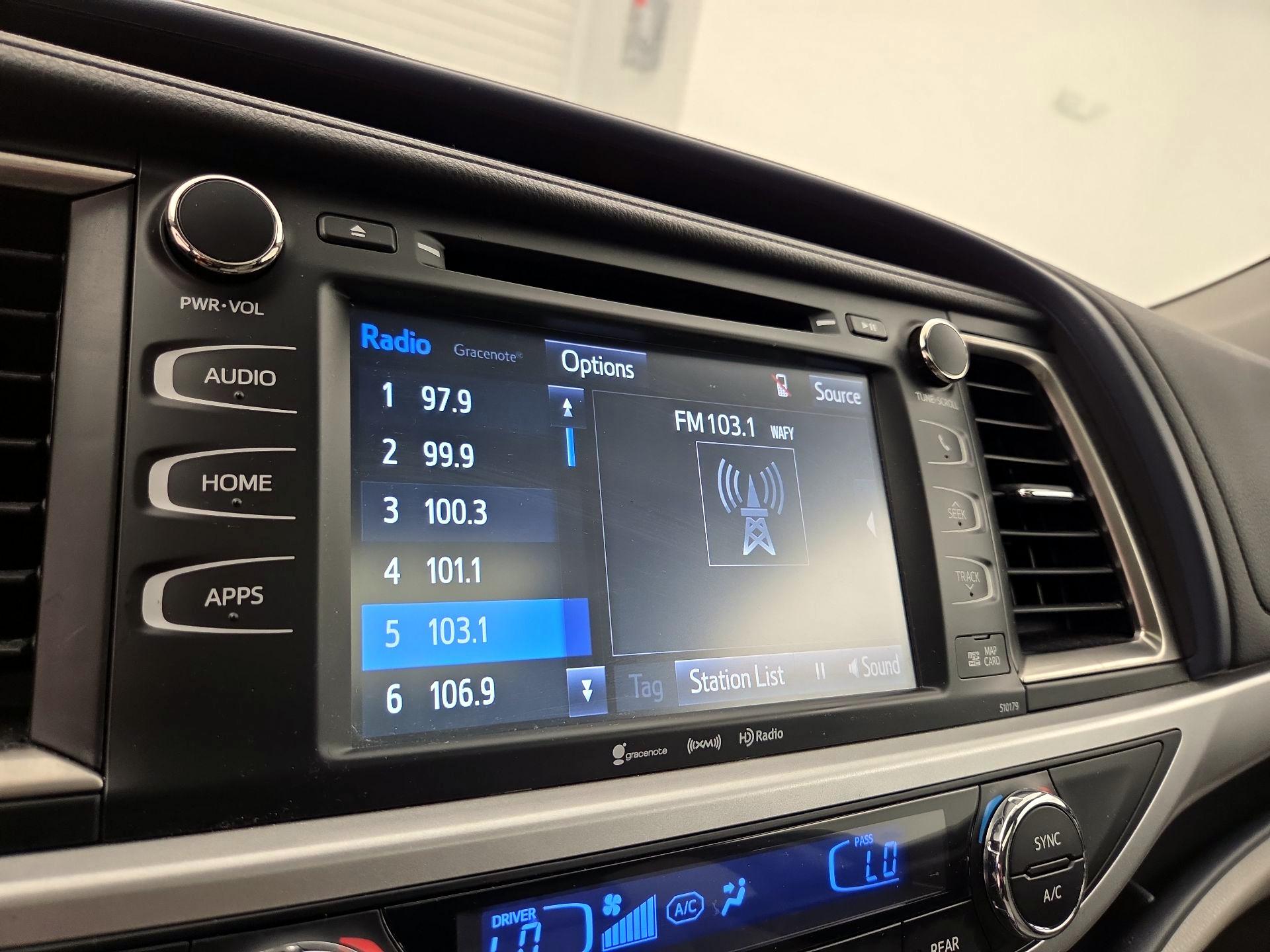 Thumbnail: 2017 Toyota Highlander - 16