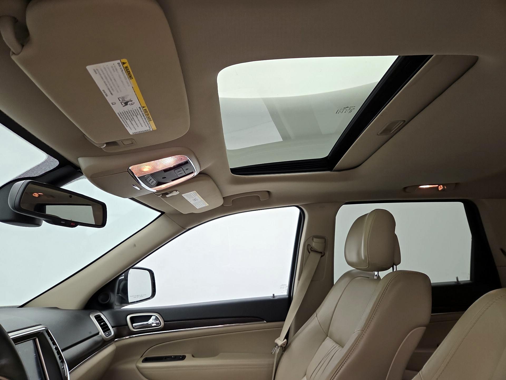Thumbnail: 2014 Jeep Grand Cherokee - 20