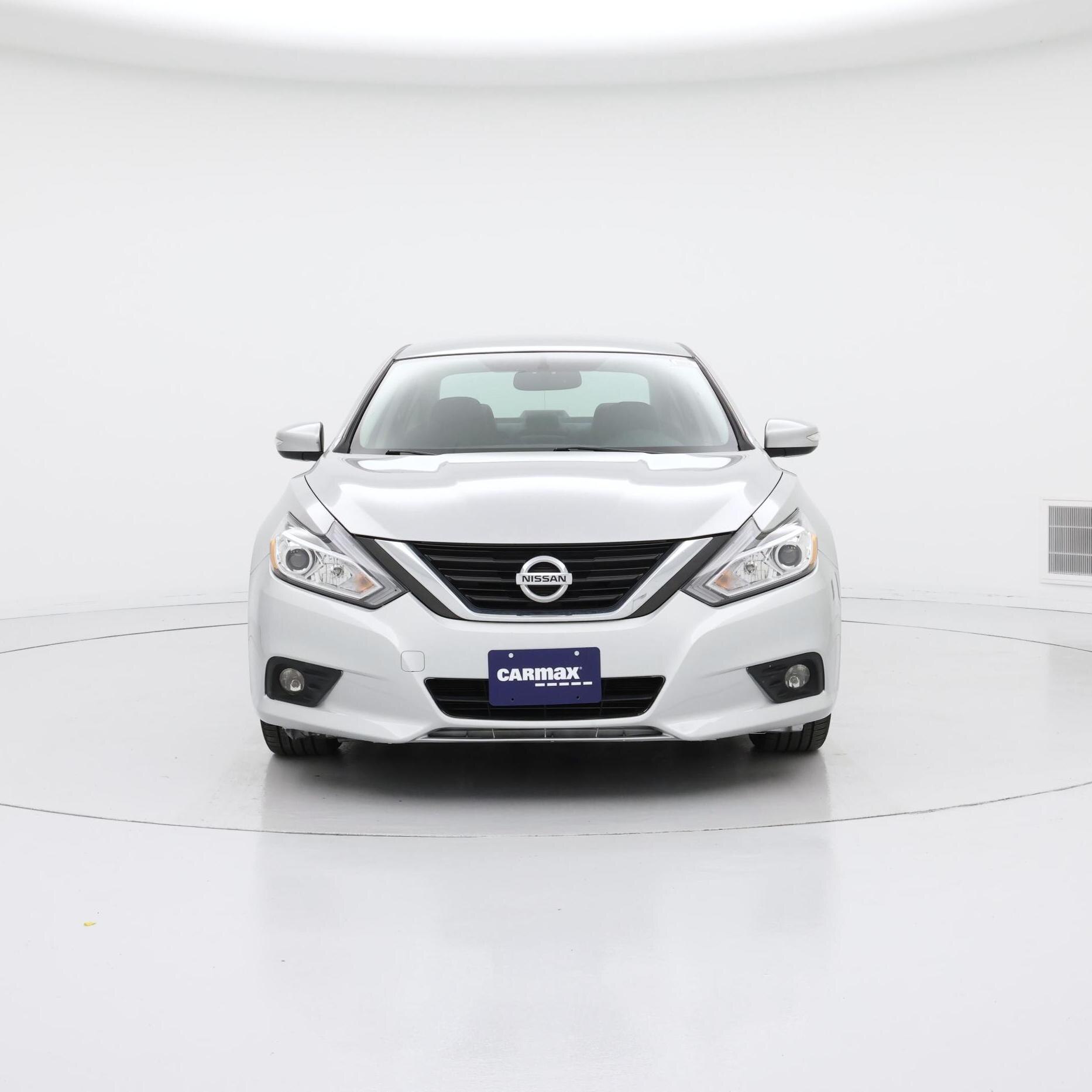 Thumbnail: 2017 Nissan Altima - 5