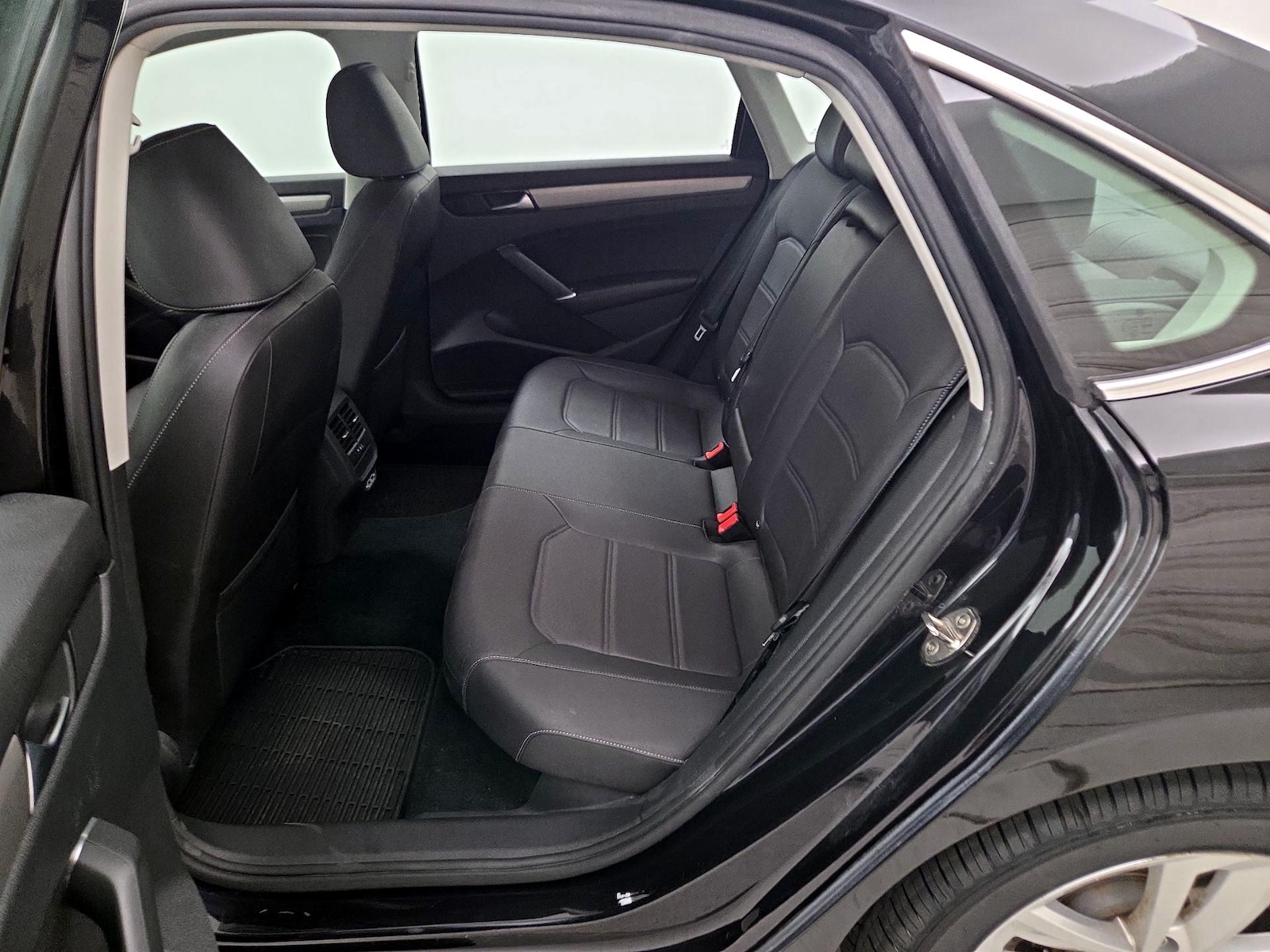 2020 Volkswagen Passat SE - Photo 19