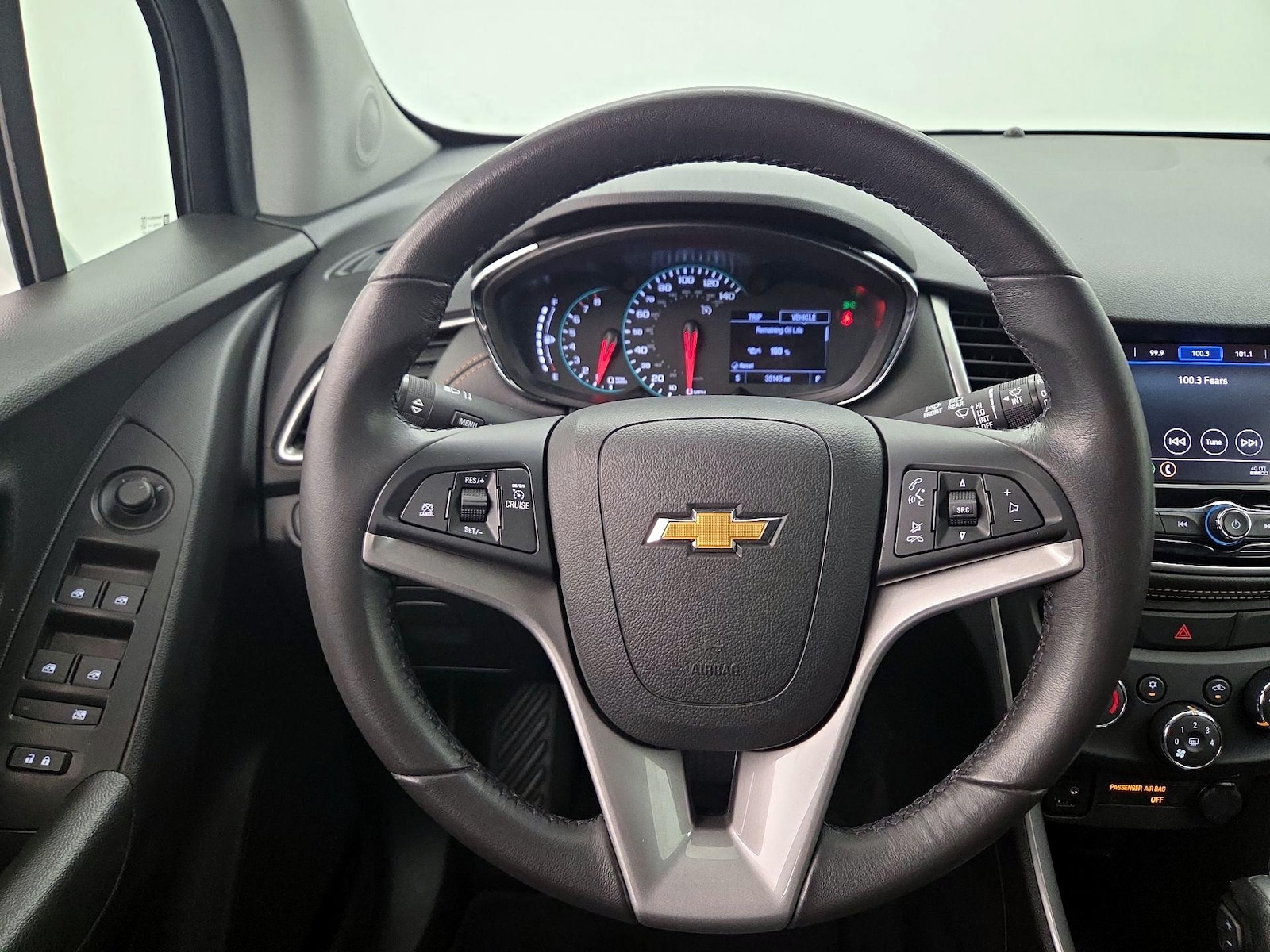 2020 Chevrolet Trax LT - Photo 11