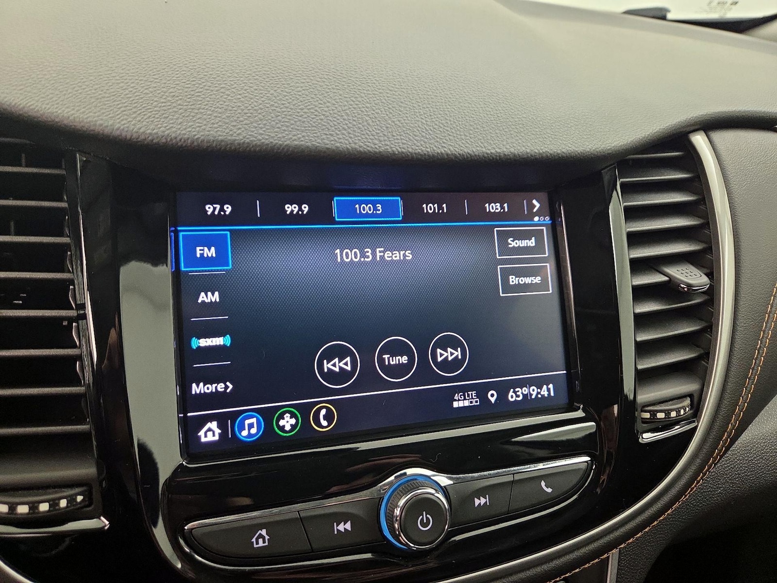 2020 Chevrolet Trax LT - Photo 16