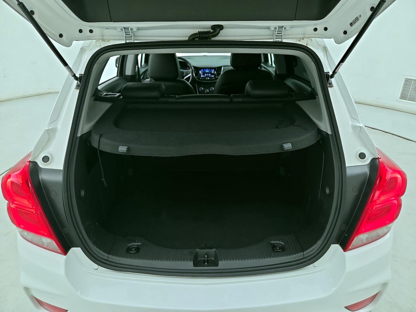 2020 Chevrolet Trax LT - Photo 21