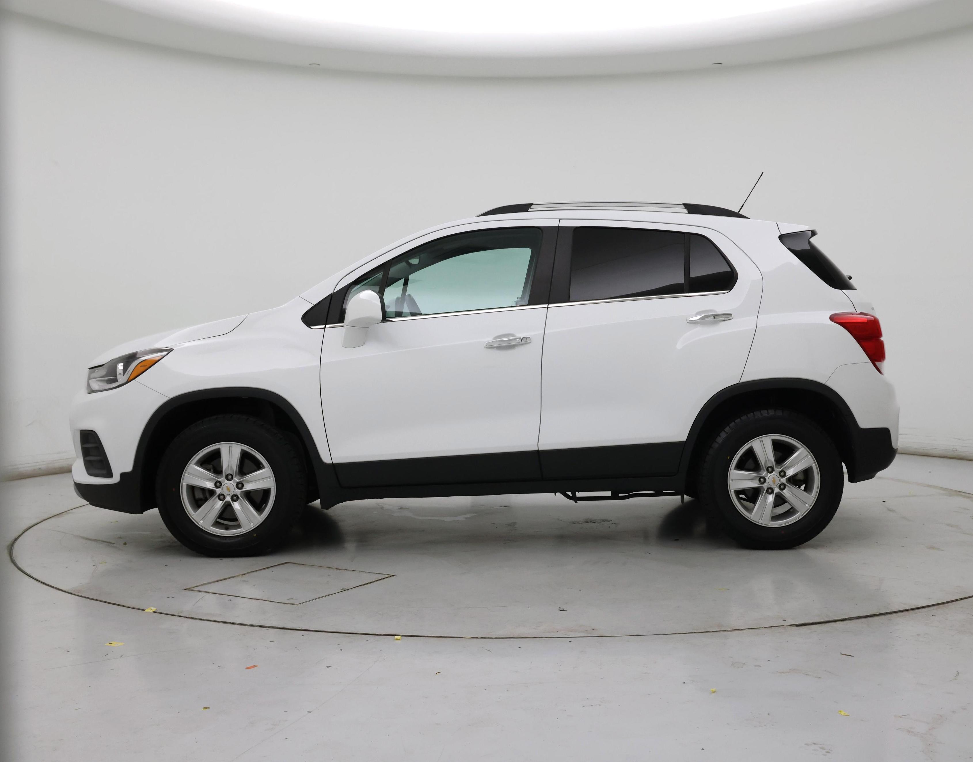 Thumbnail: 2020 Chevrolet Trax - 3