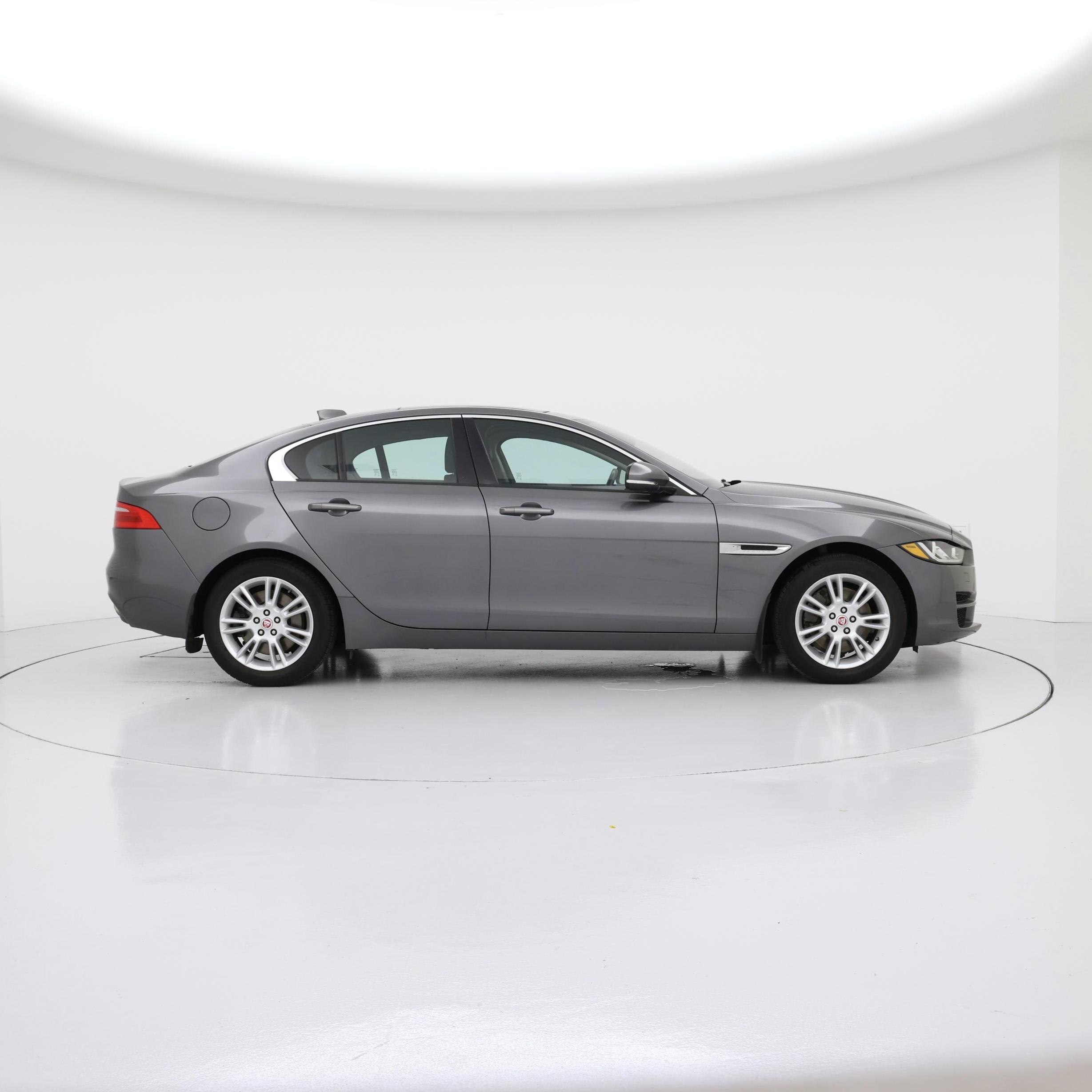 Thumbnail: 2018 Jaguar XE - 7