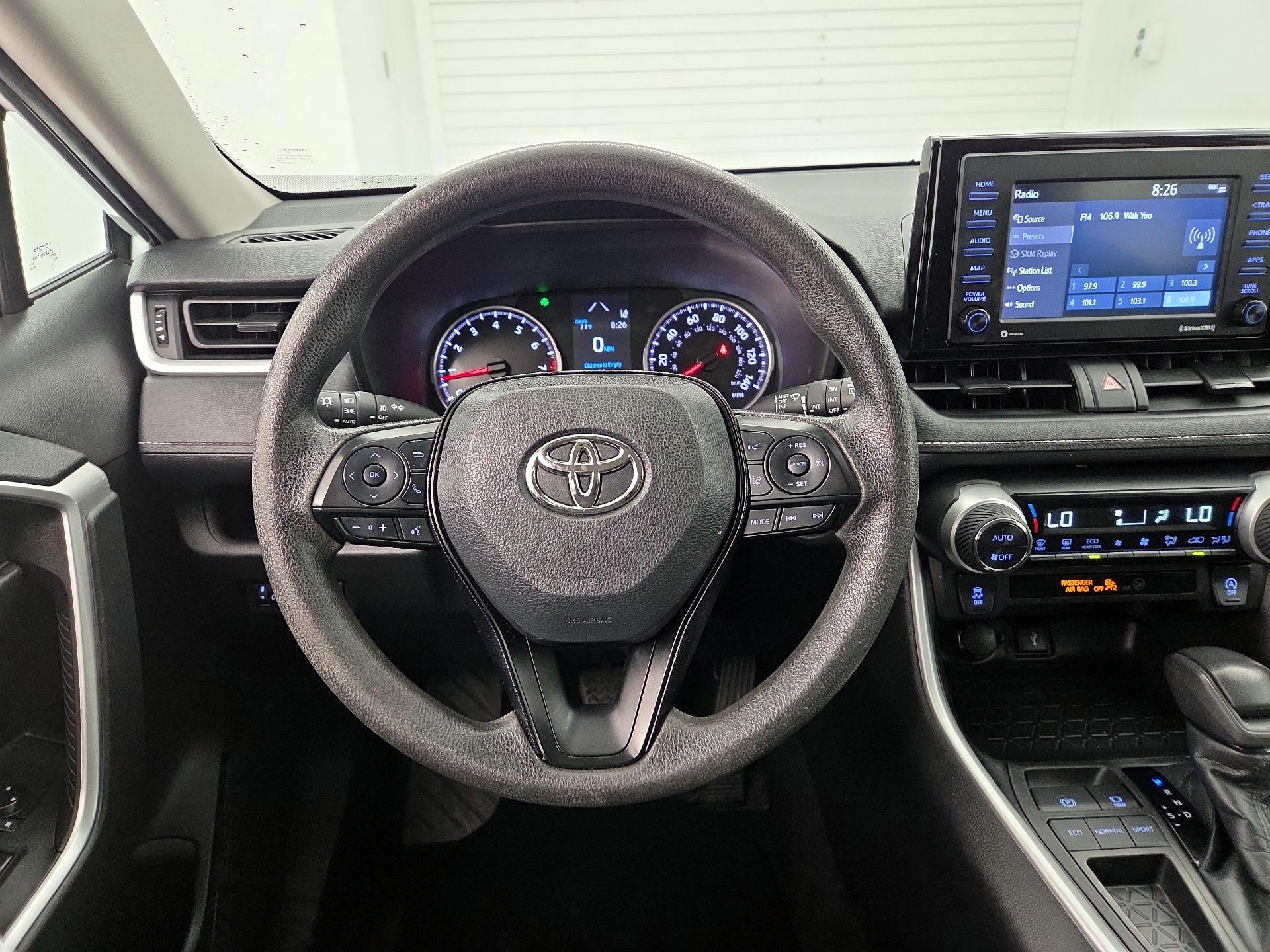 Thumbnail: 2021 Toyota RAV4 - 10