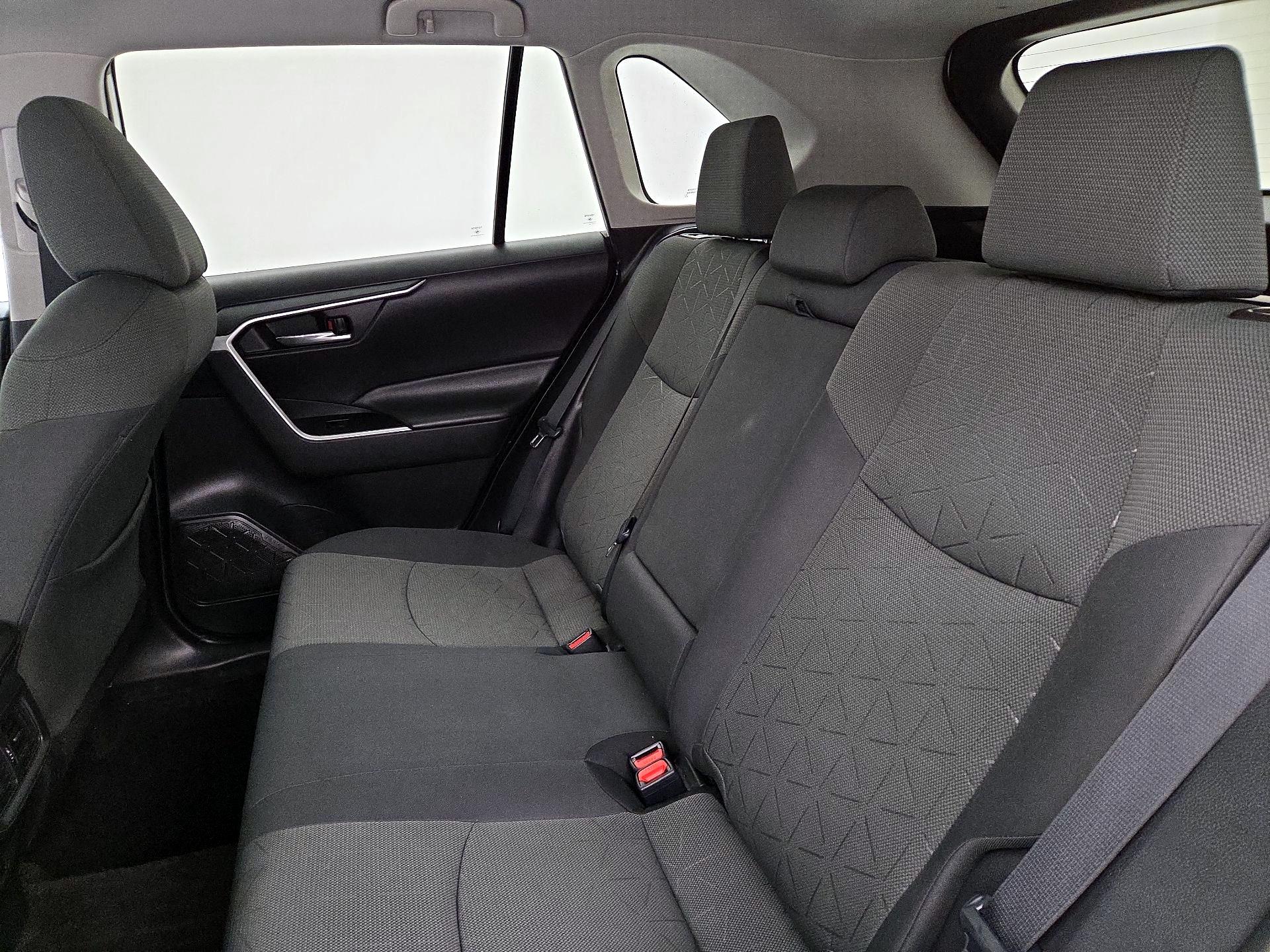Thumbnail: 2021 Toyota RAV4 - 19