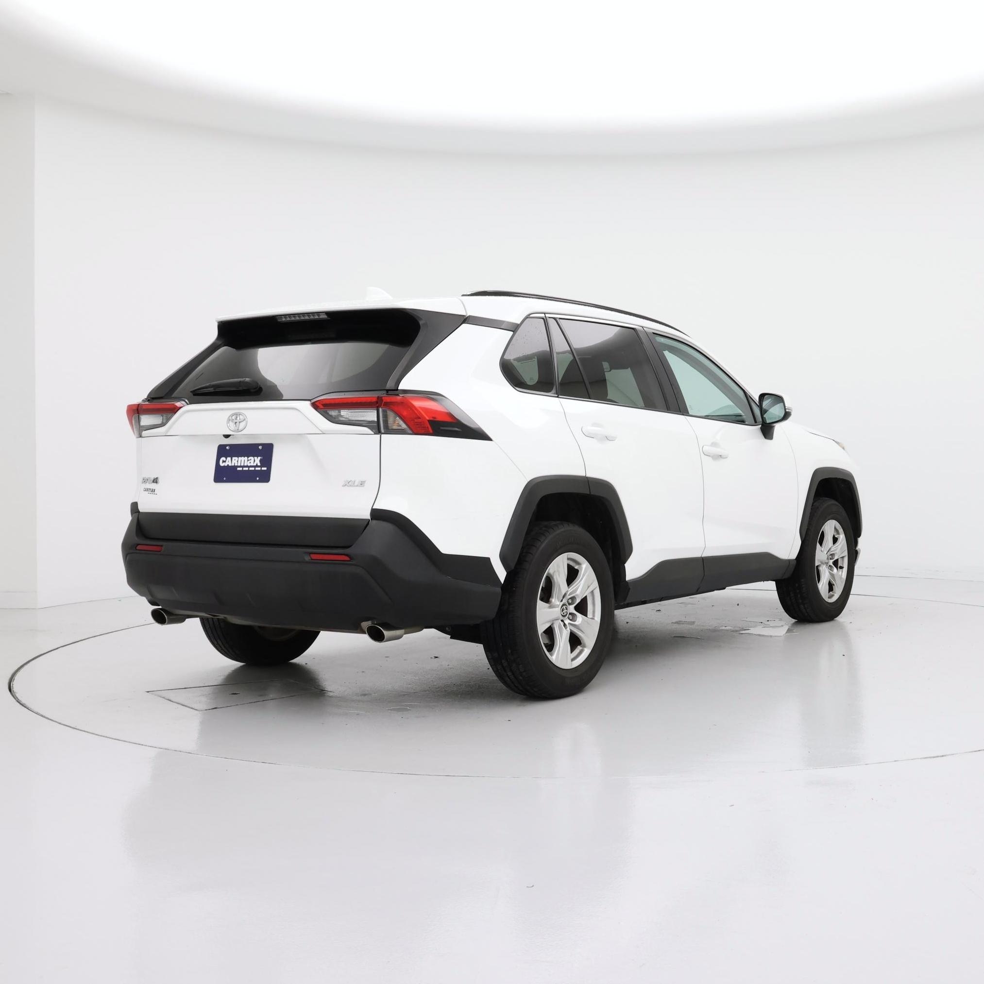 Thumbnail: 2021 Toyota RAV4 - 8