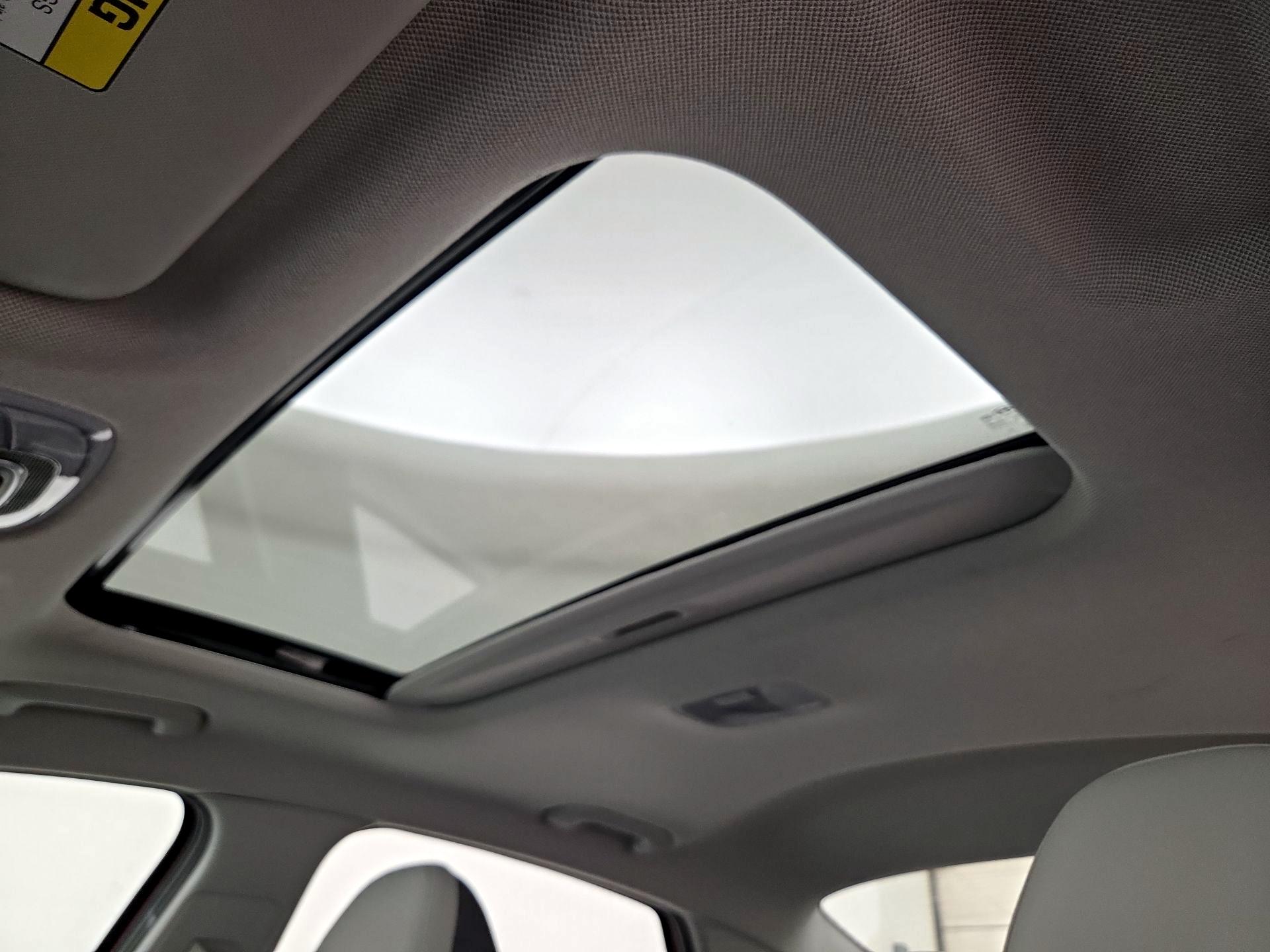 Thumbnail: 2021 Hyundai Elantra - 20