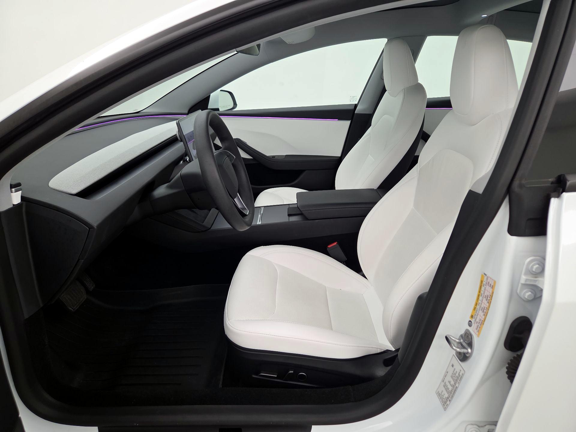 Thumbnail: 2025 Tesla Model 3 - 11