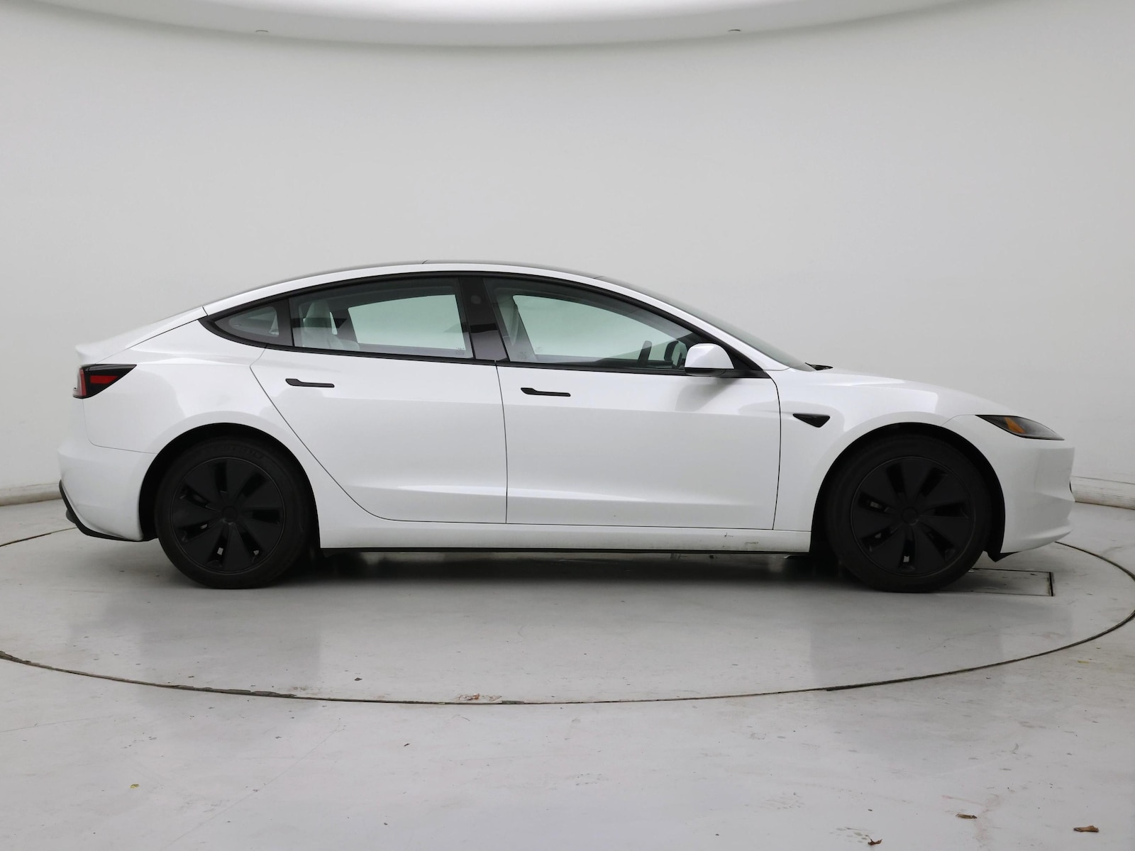 2025 Tesla Model 3 Long Range - Photo 8