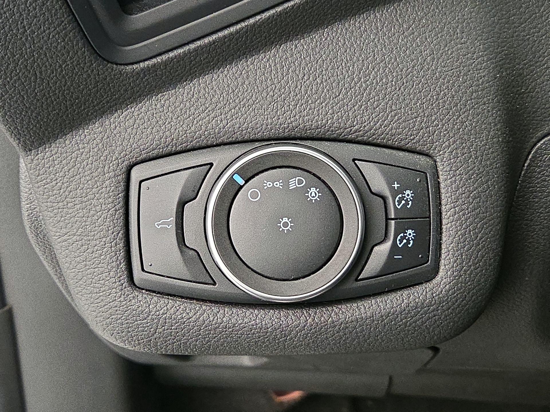 Thumbnail: 2017 Ford Escape - 13