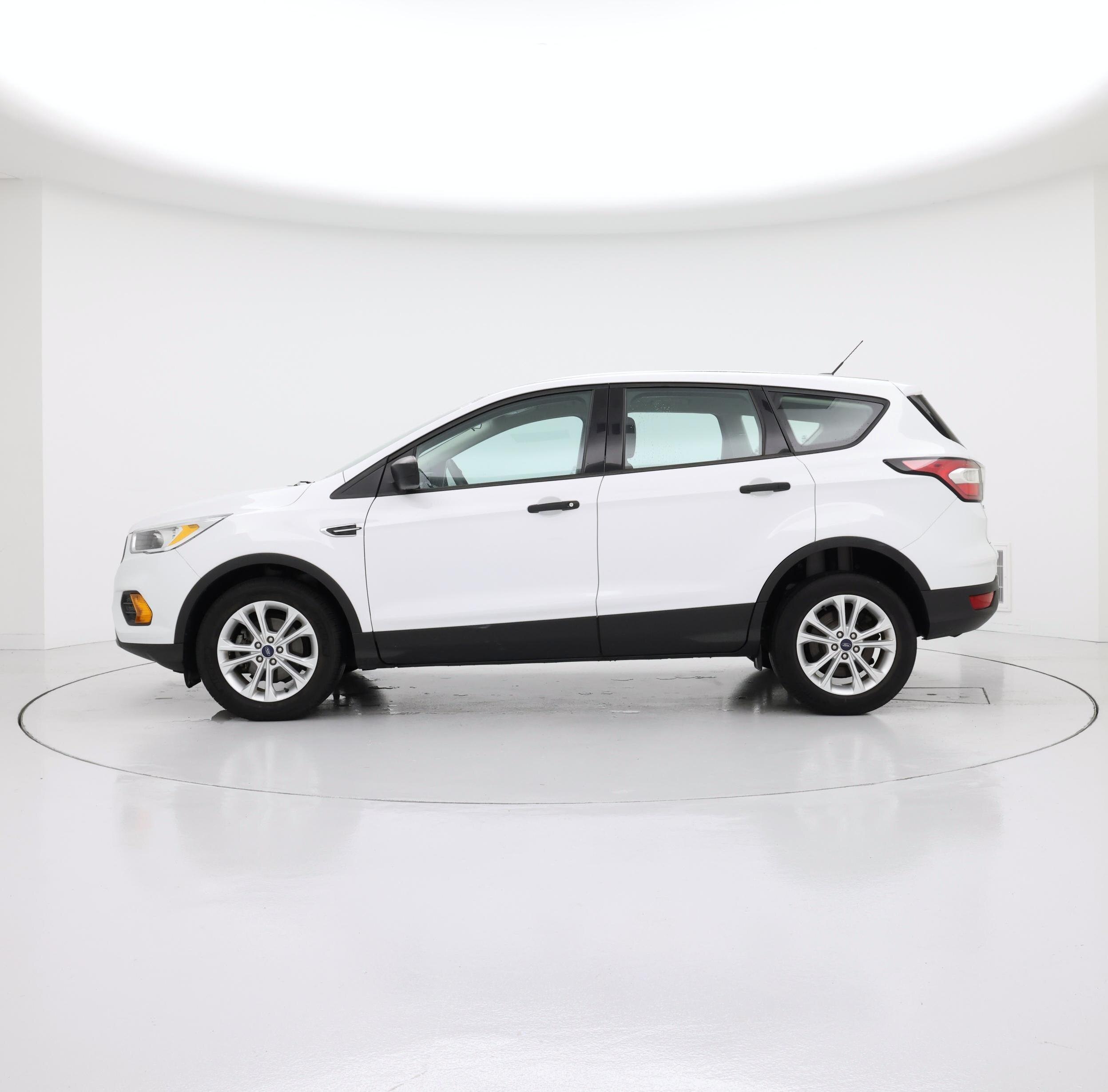 Thumbnail: 2017 Ford Escape - 3