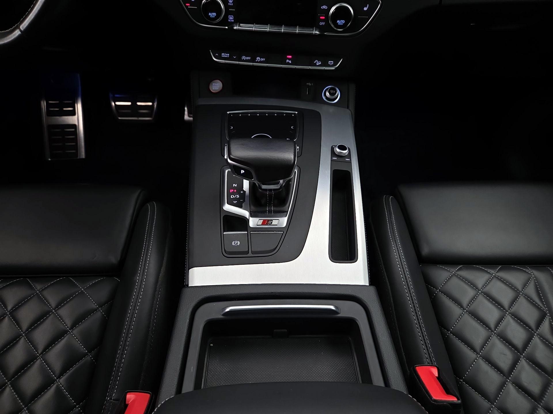 Thumbnail: 2018 Audi SQ5 - 18