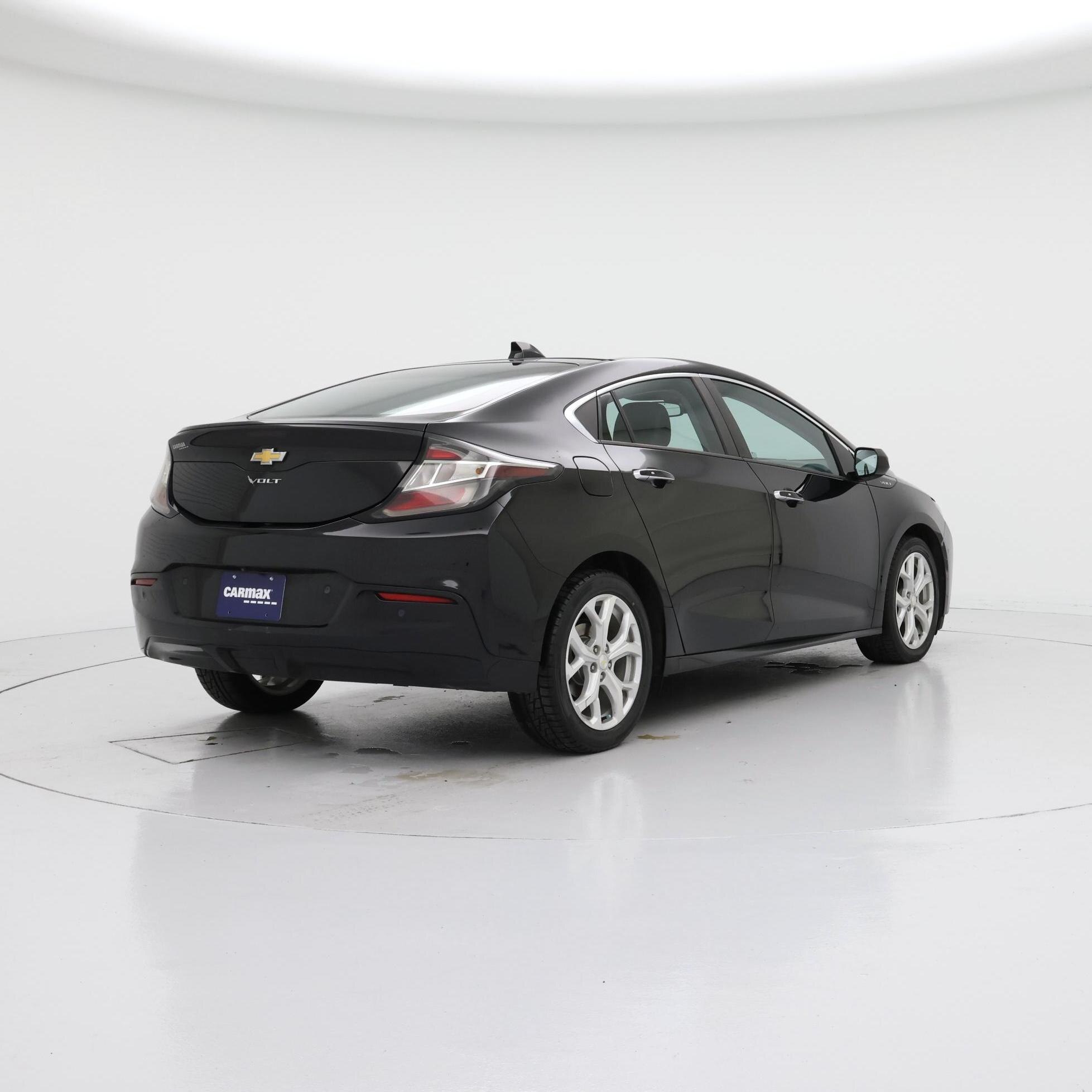 Thumbnail: 2017 Chevrolet Volt - 8