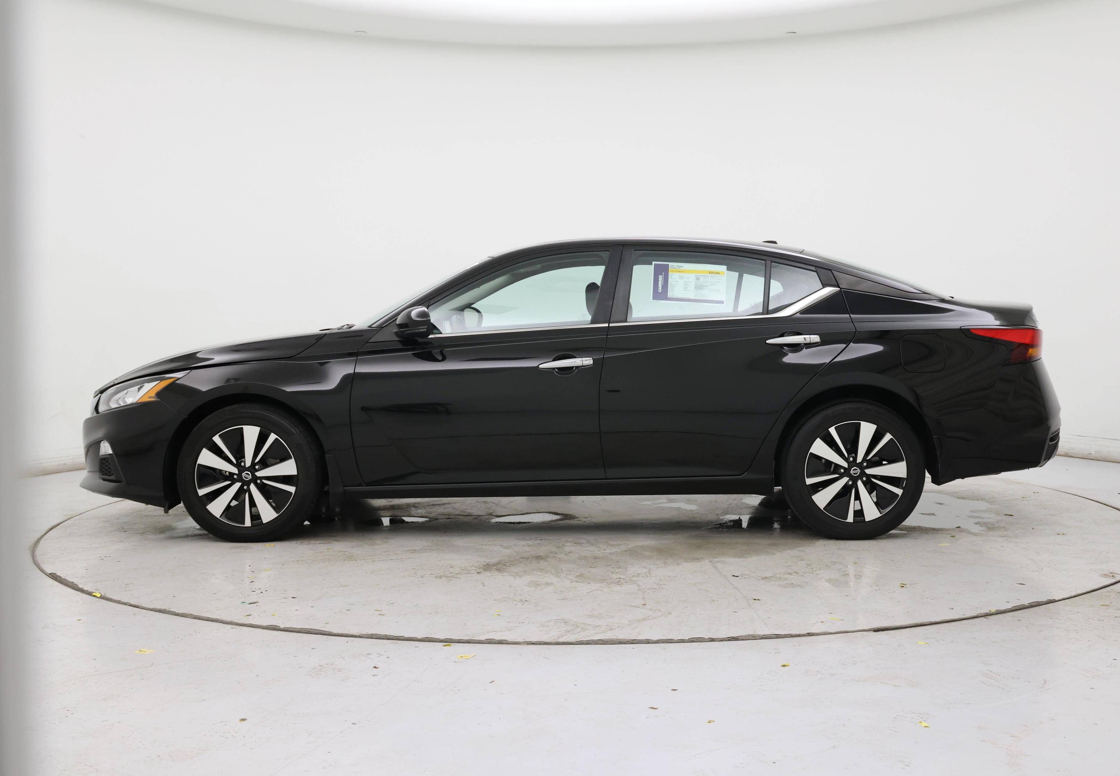 Thumbnail: 2021 Nissan Altima - 3