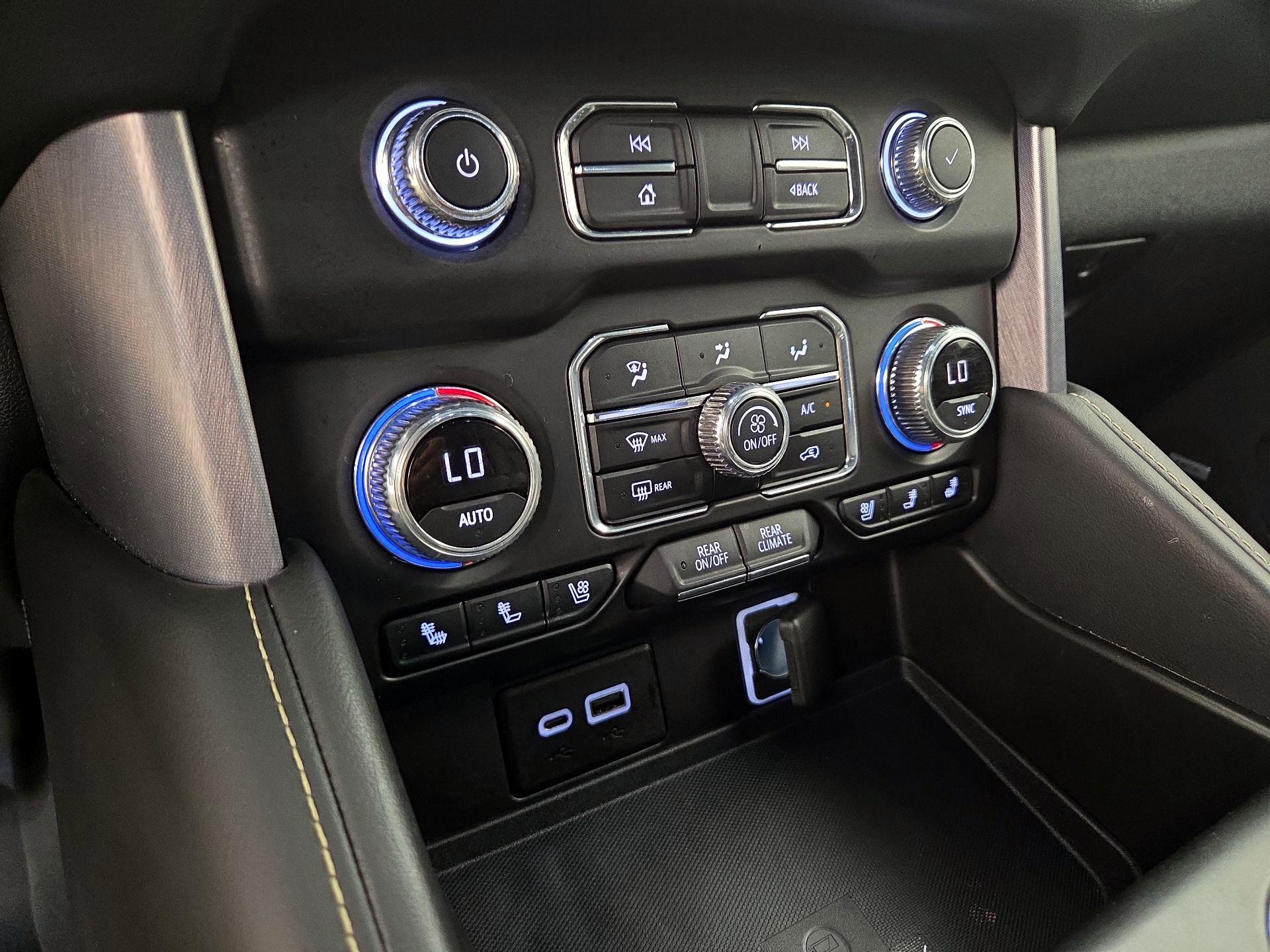 Thumbnail: 2022 GMC Yukon - 17