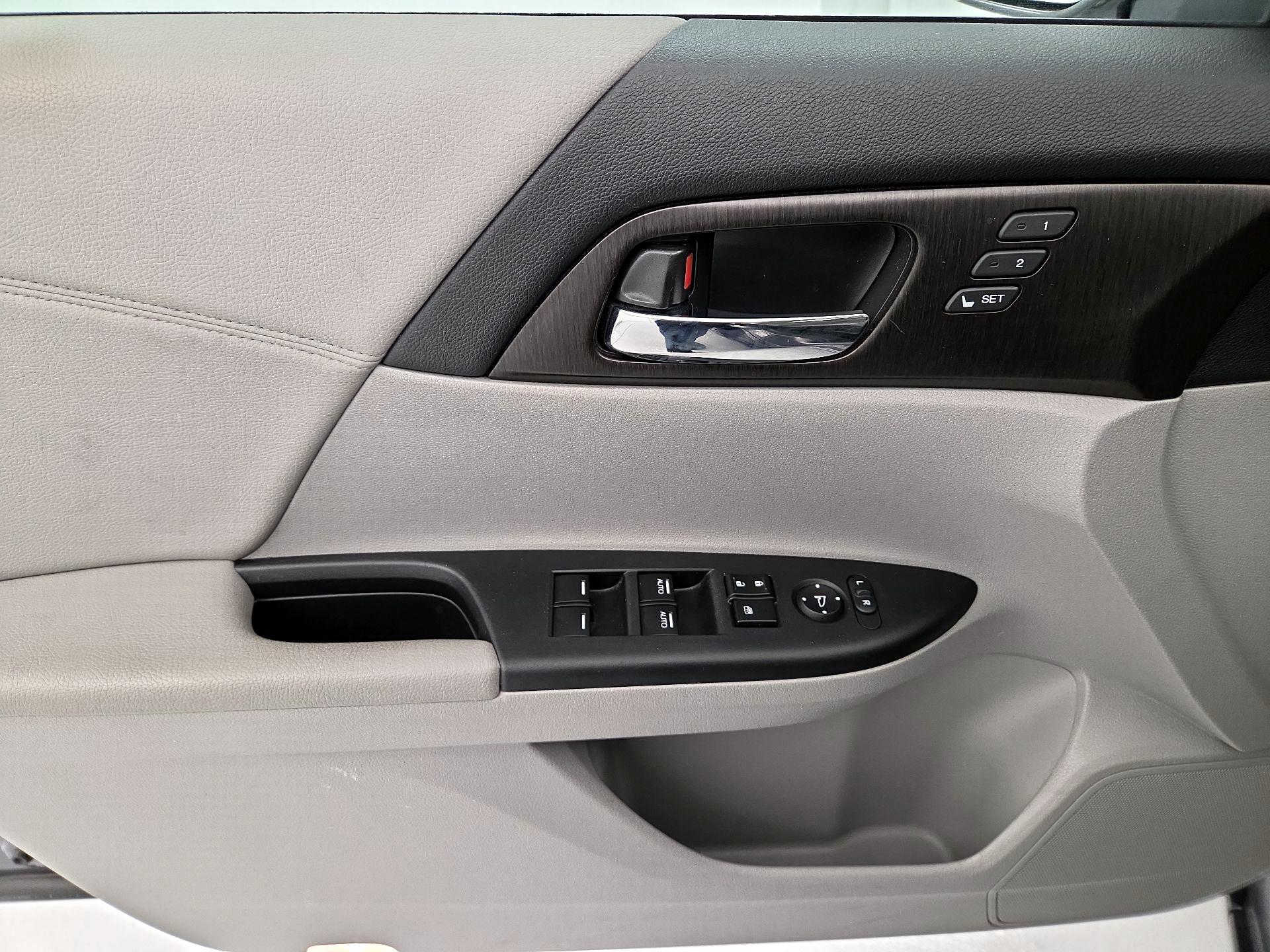 Thumbnail: 2014 Honda Accord - 12