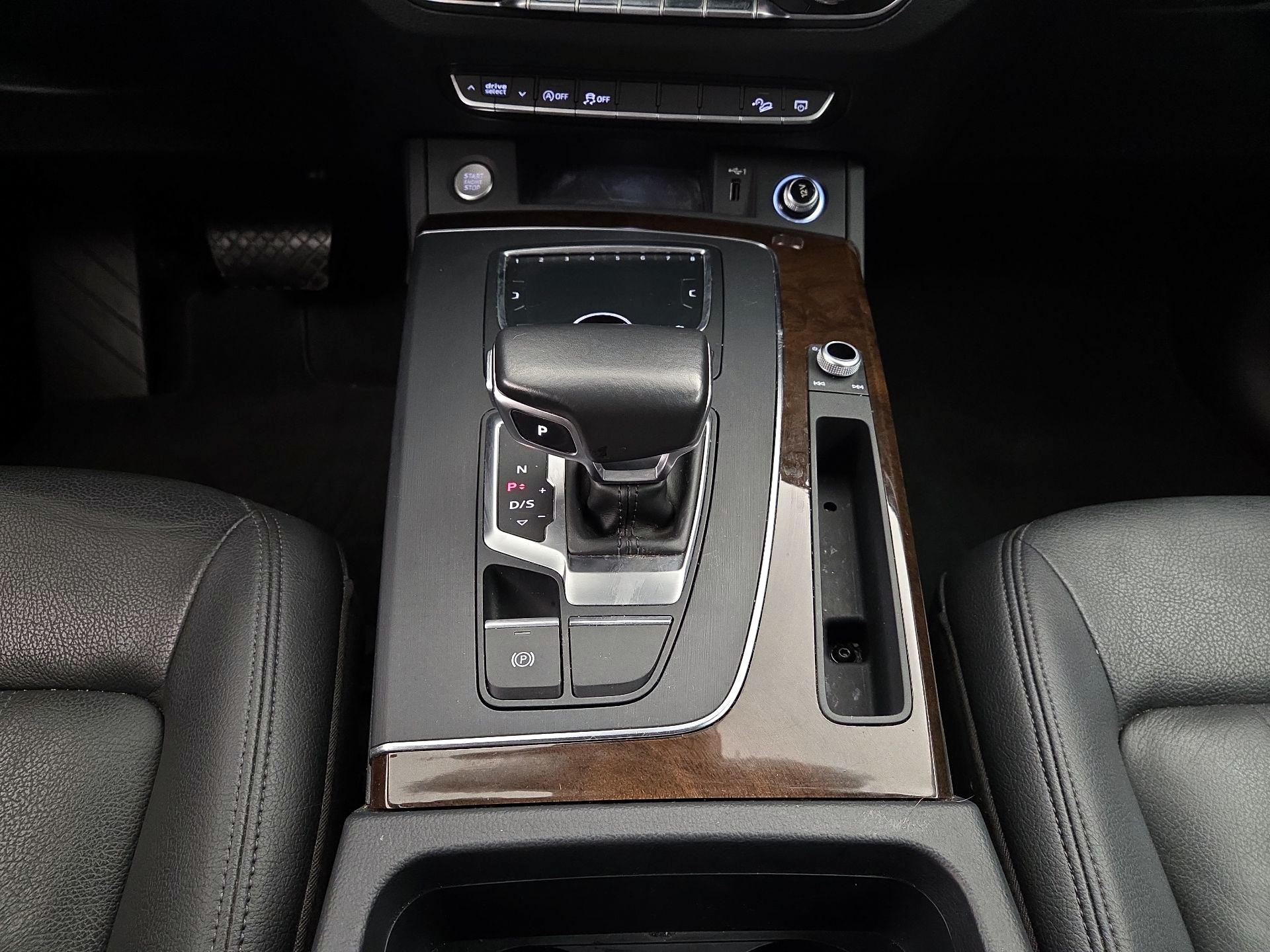Thumbnail: 2018 Audi Q5 - 18
