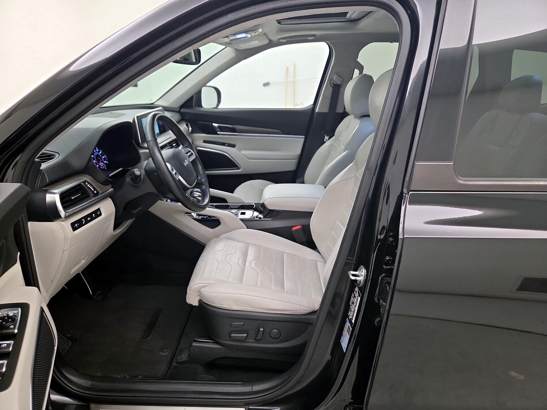Thumbnail: 2022 Kia Telluride - 9