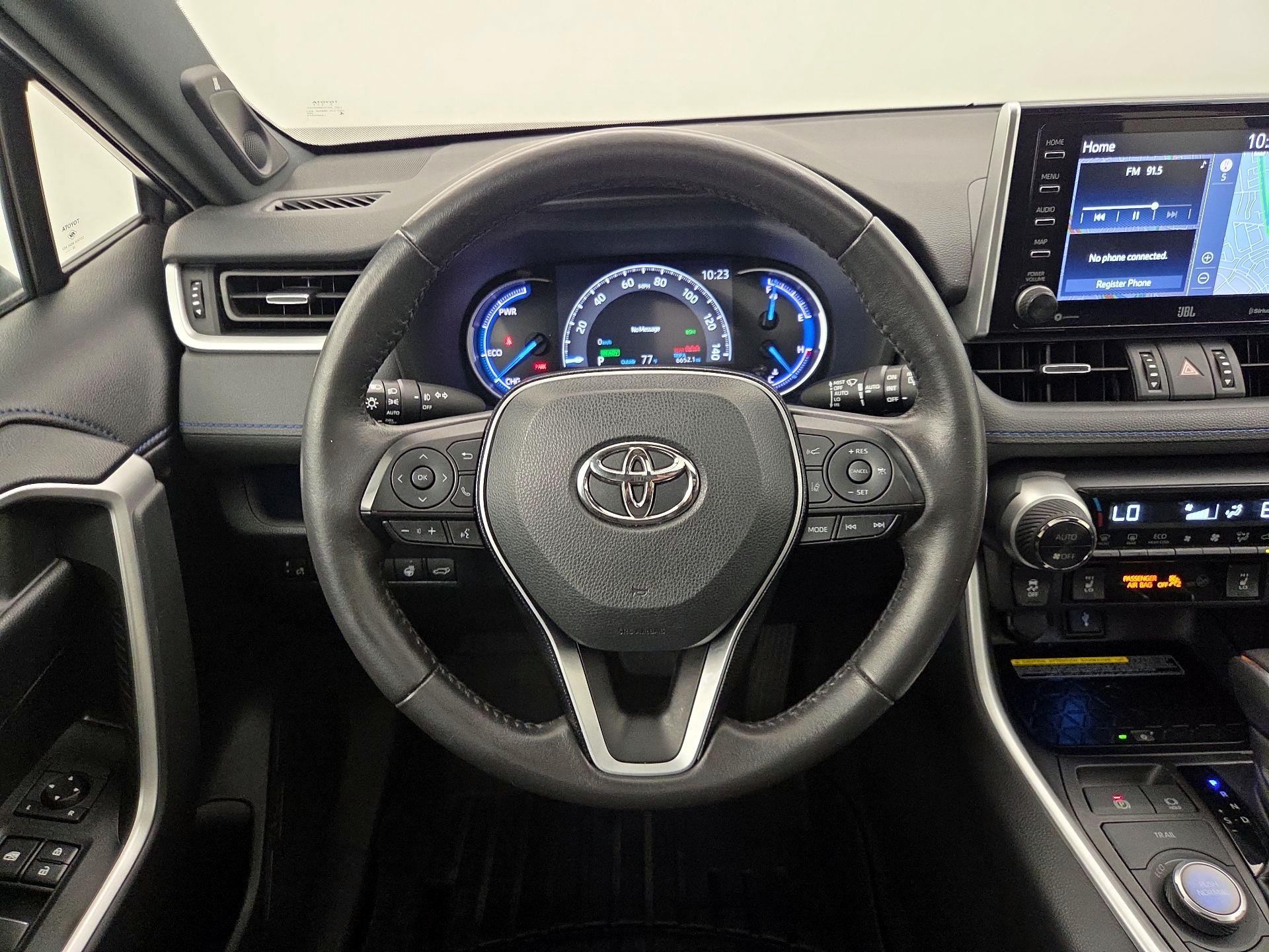 Thumbnail: 2021 Toyota RAV4 - 10