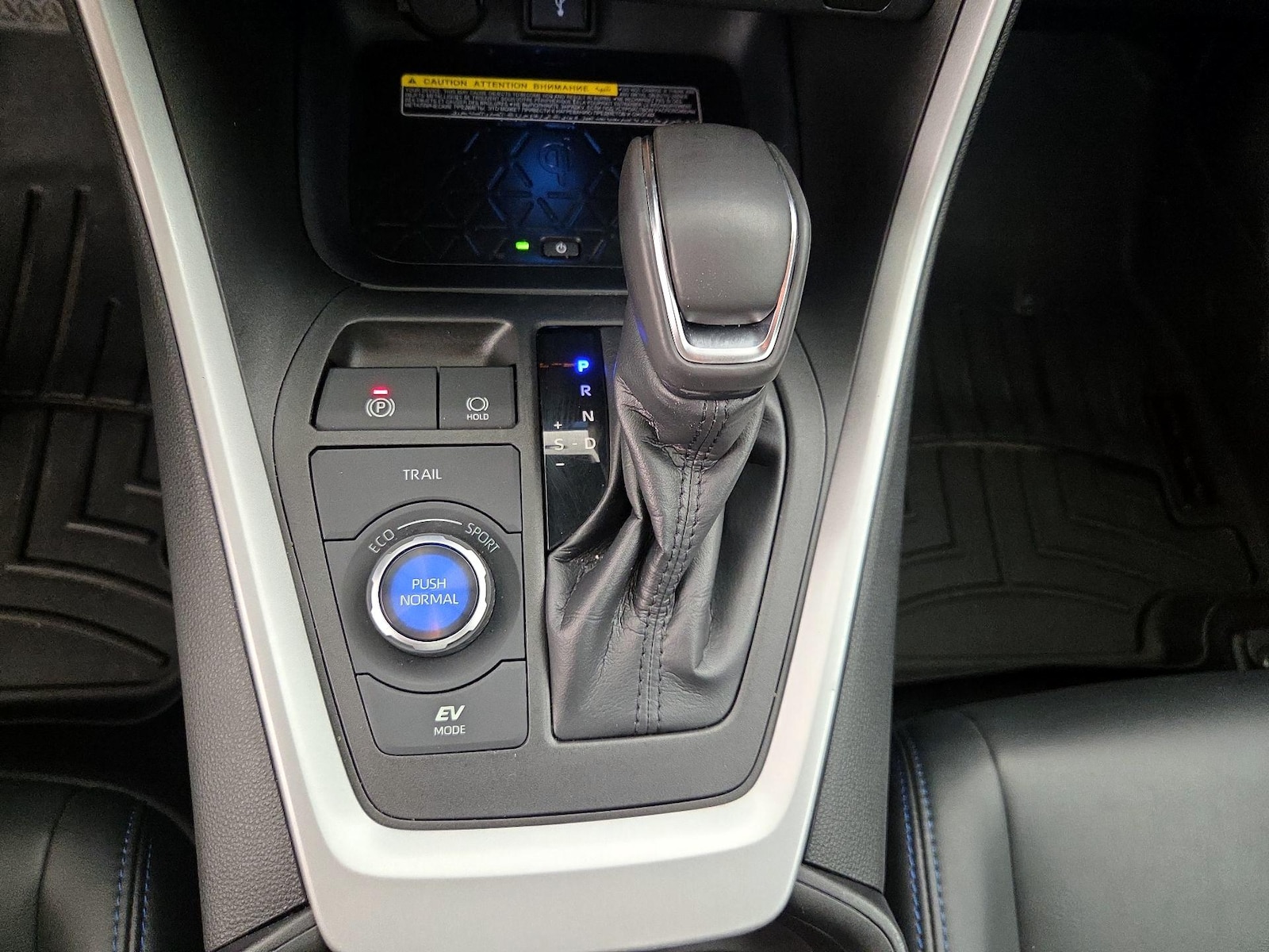 2021 Toyota RAV4 XSE - Photo 19