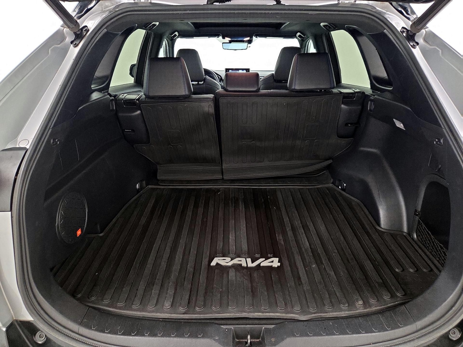 2021 Toyota RAV4 XSE - Photo 23