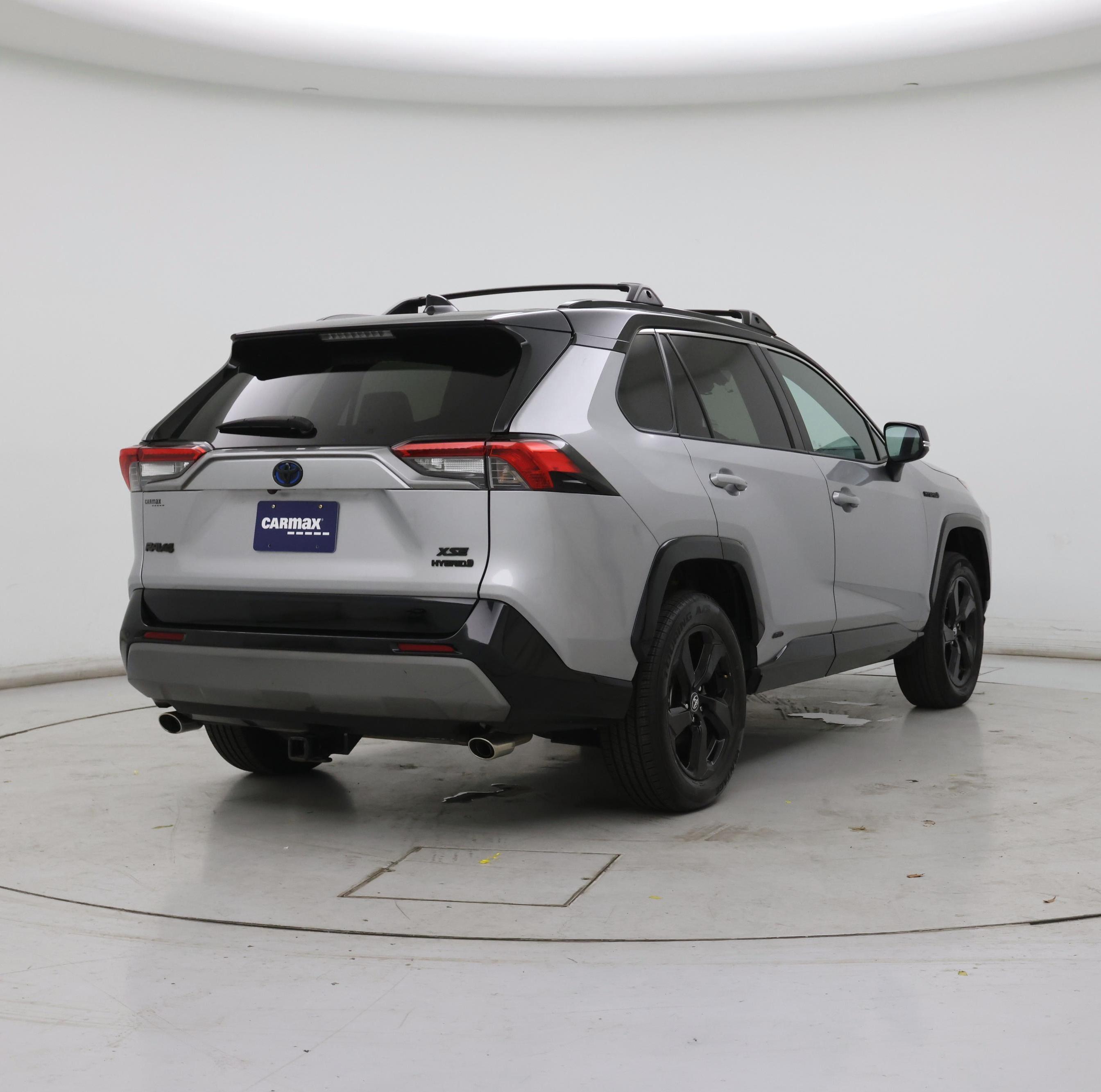 Thumbnail: 2021 Toyota RAV4 - 8