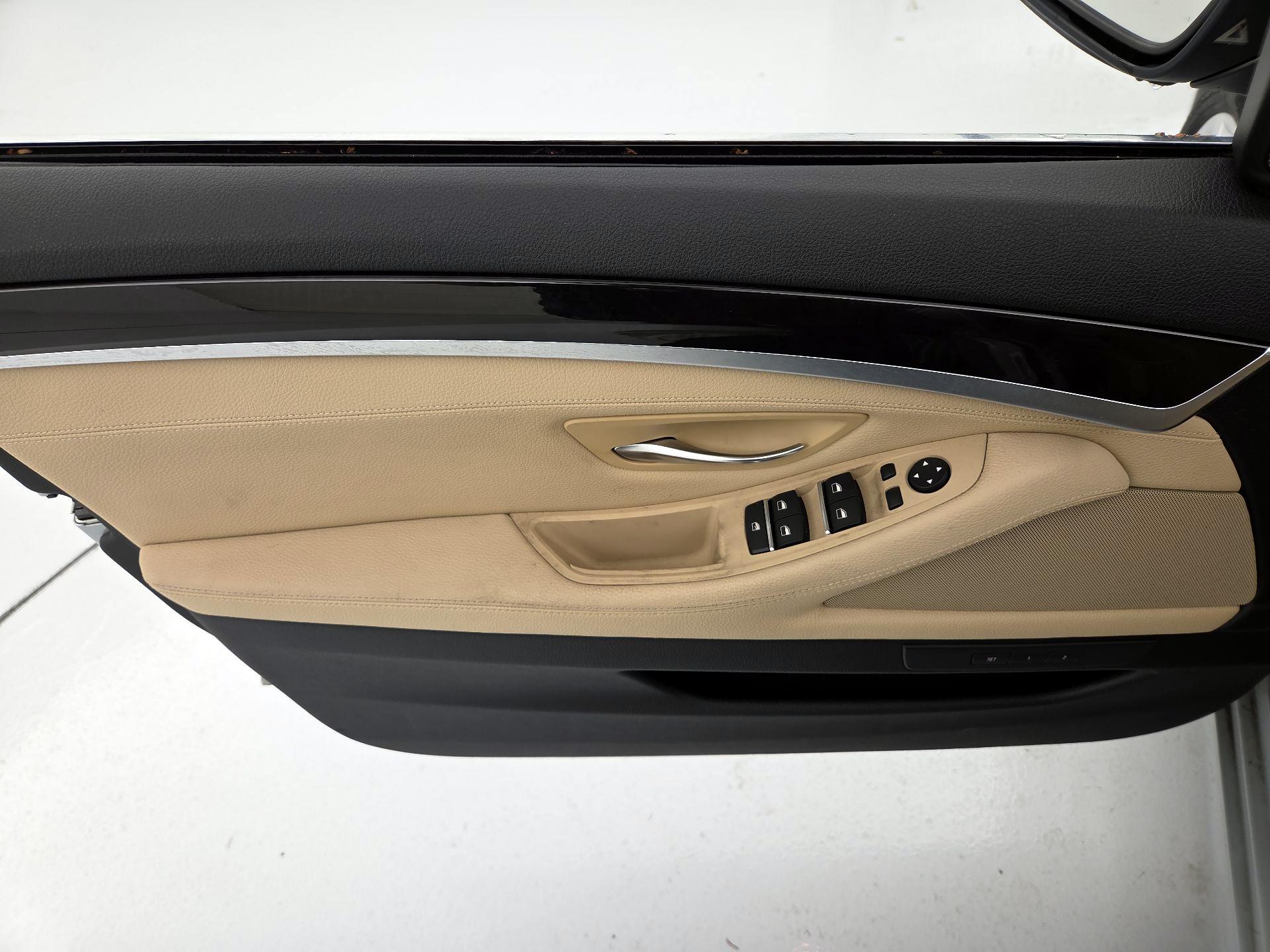 Thumbnail: 2016 BMW 5 Series - 12