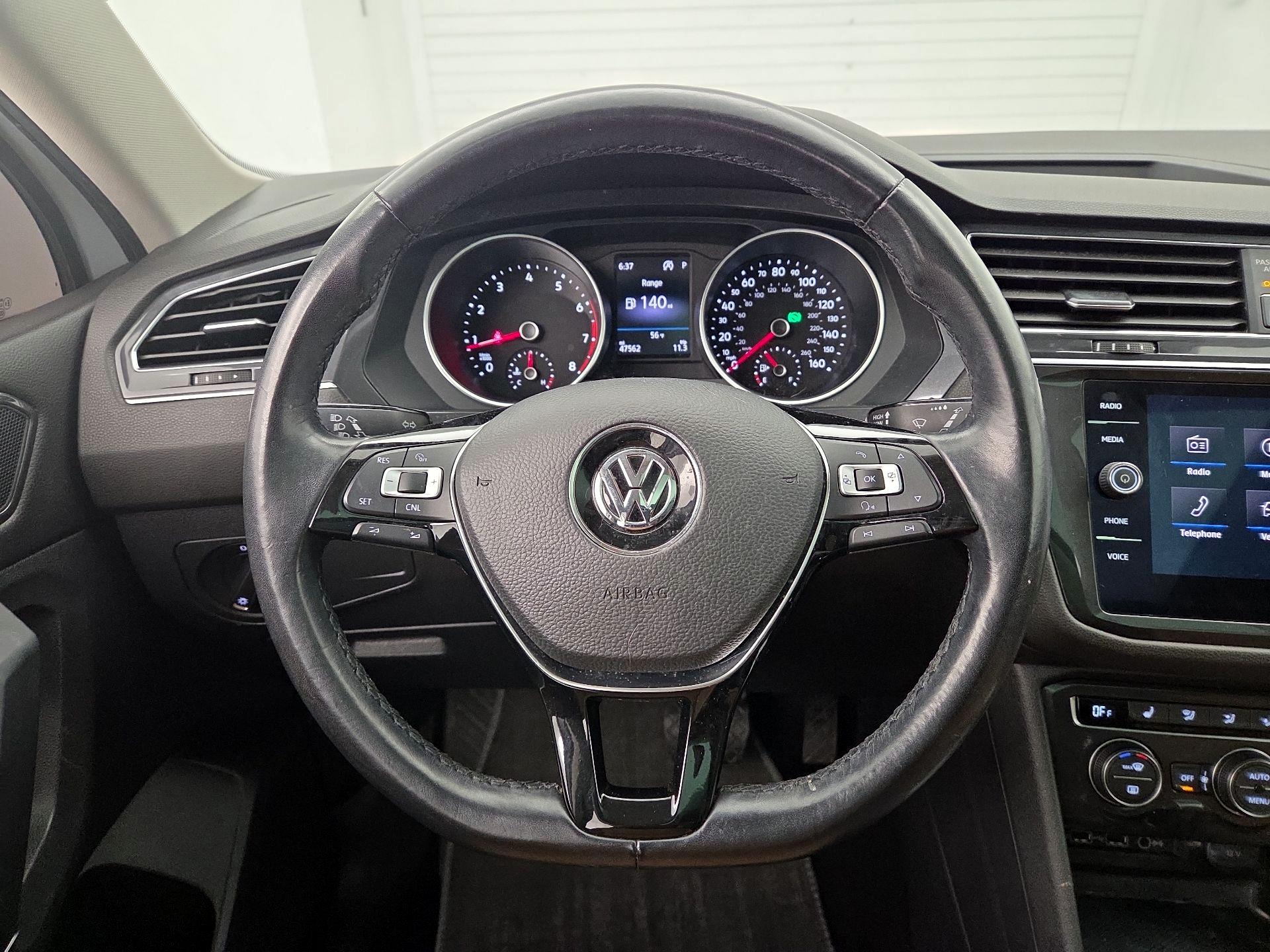 Thumbnail: 2018 Volkswagen Tiguan - 10