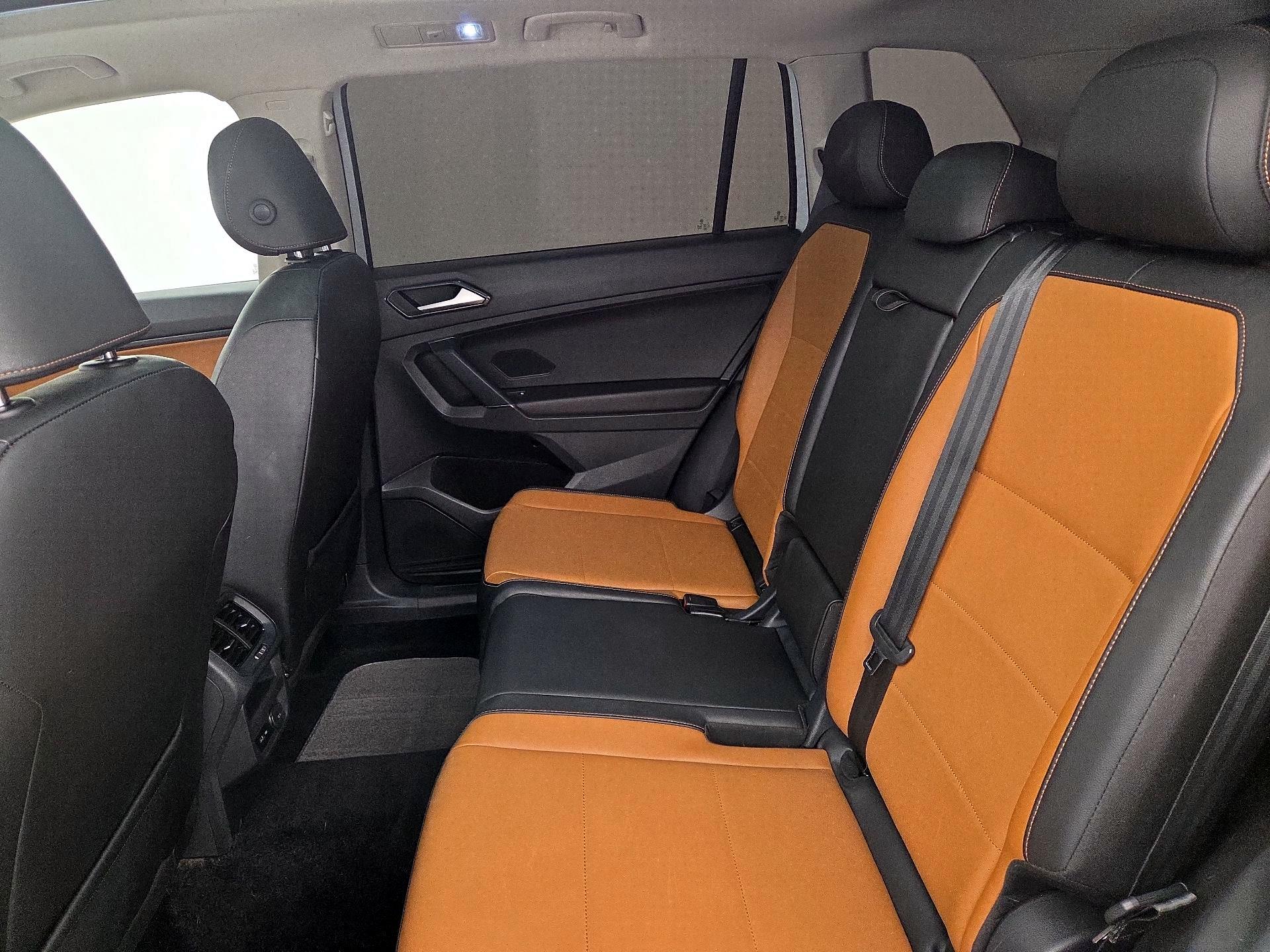 Thumbnail: 2018 Volkswagen Tiguan - 20