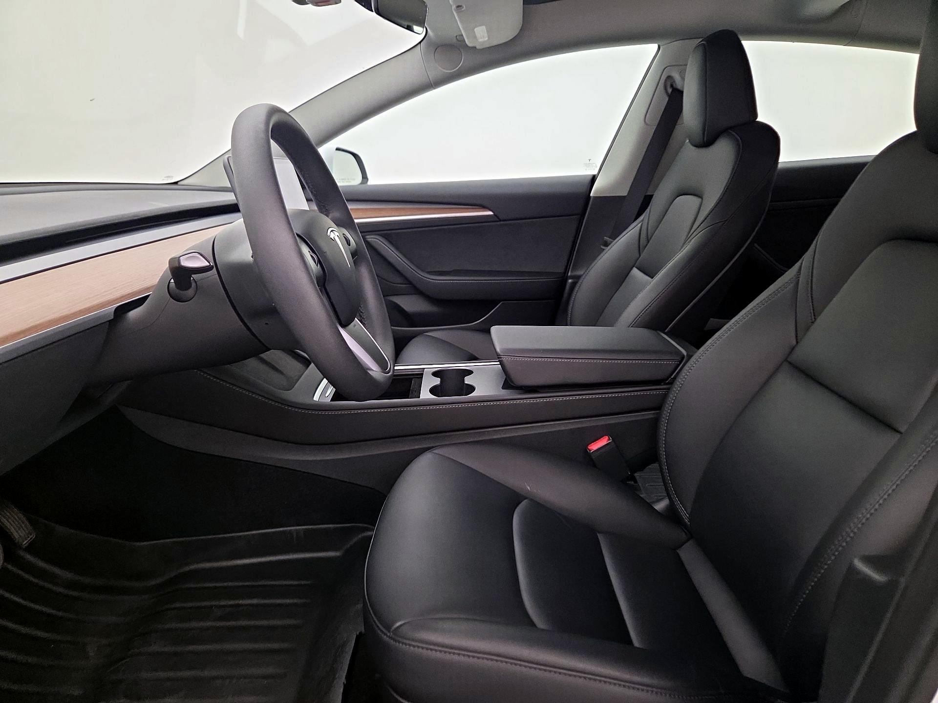 Thumbnail: 2023 Tesla Model 3 - 11