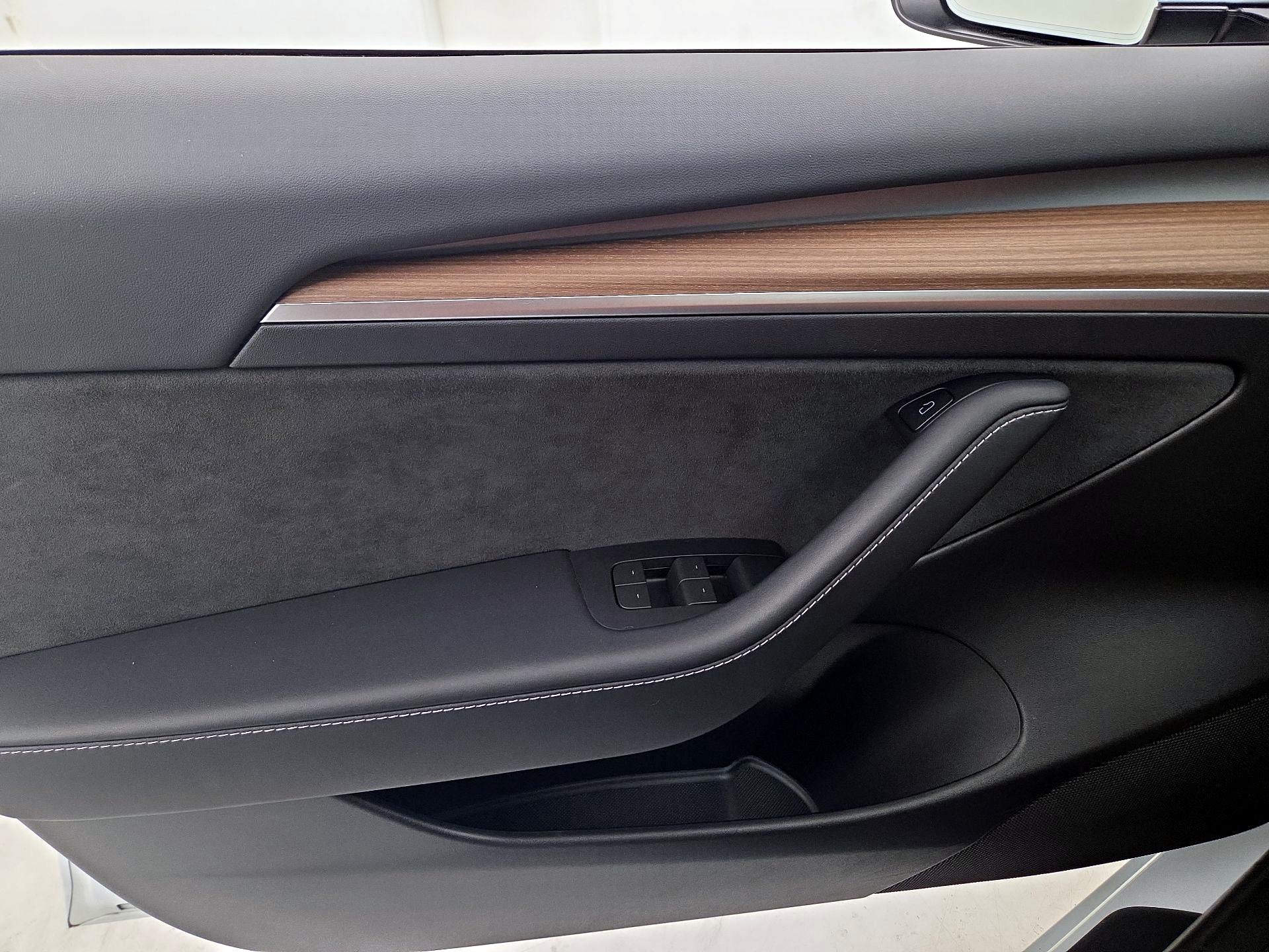 Thumbnail: 2023 Tesla Model 3 - 12