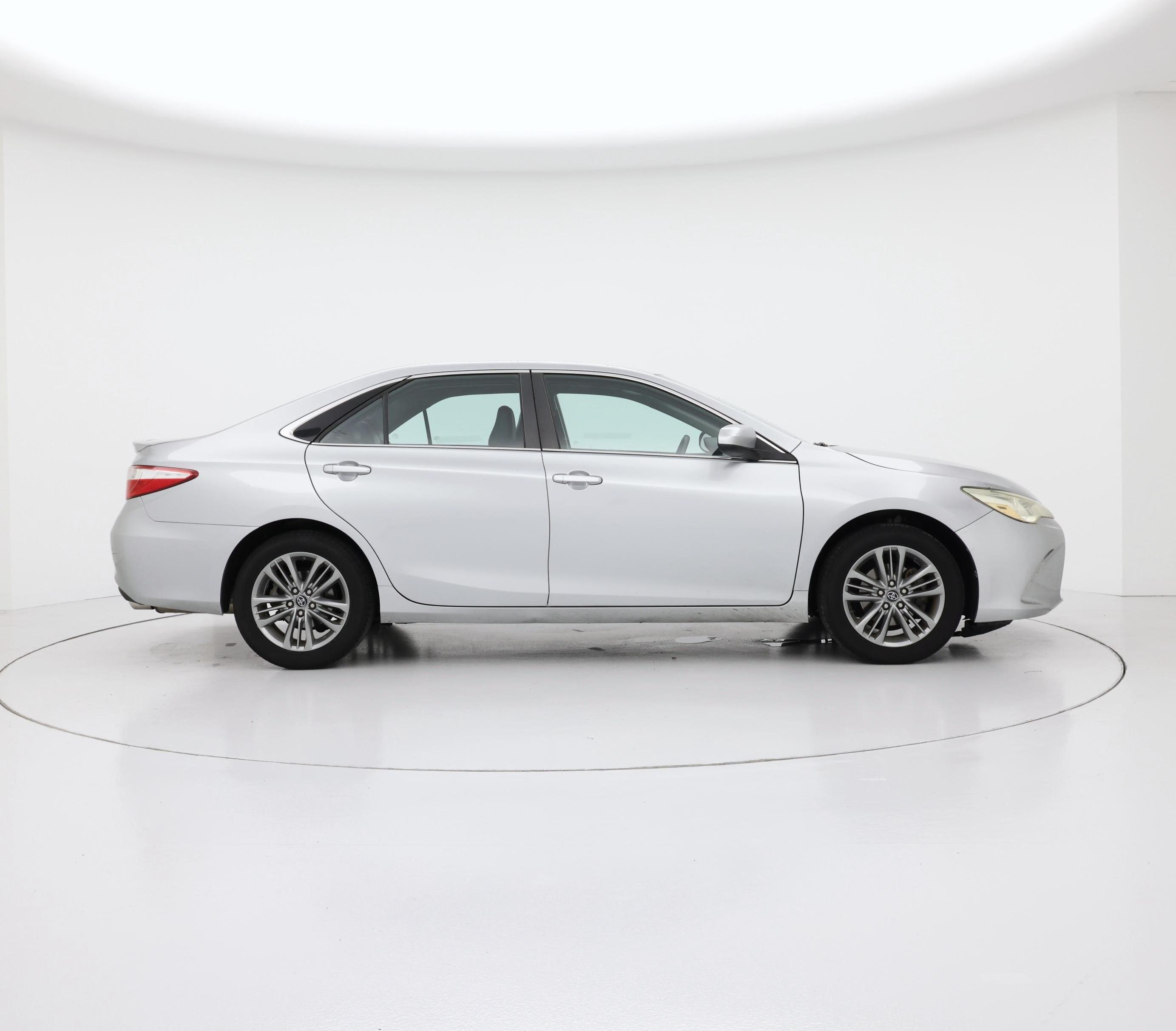 Thumbnail: 2017 Toyota Camry - 7