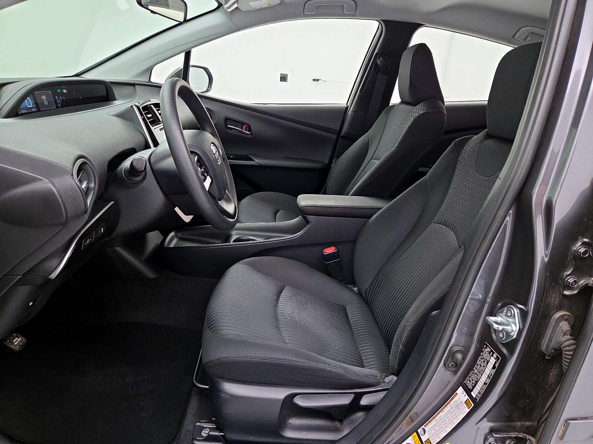 Thumbnail: 2016 Toyota Prius - 11