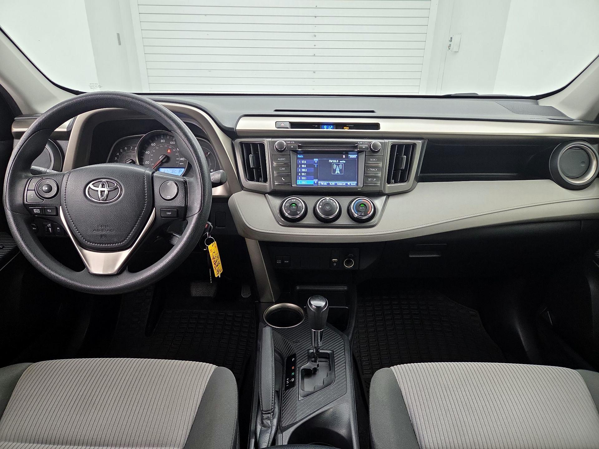 Thumbnail: 2014 Toyota RAV4 - 9