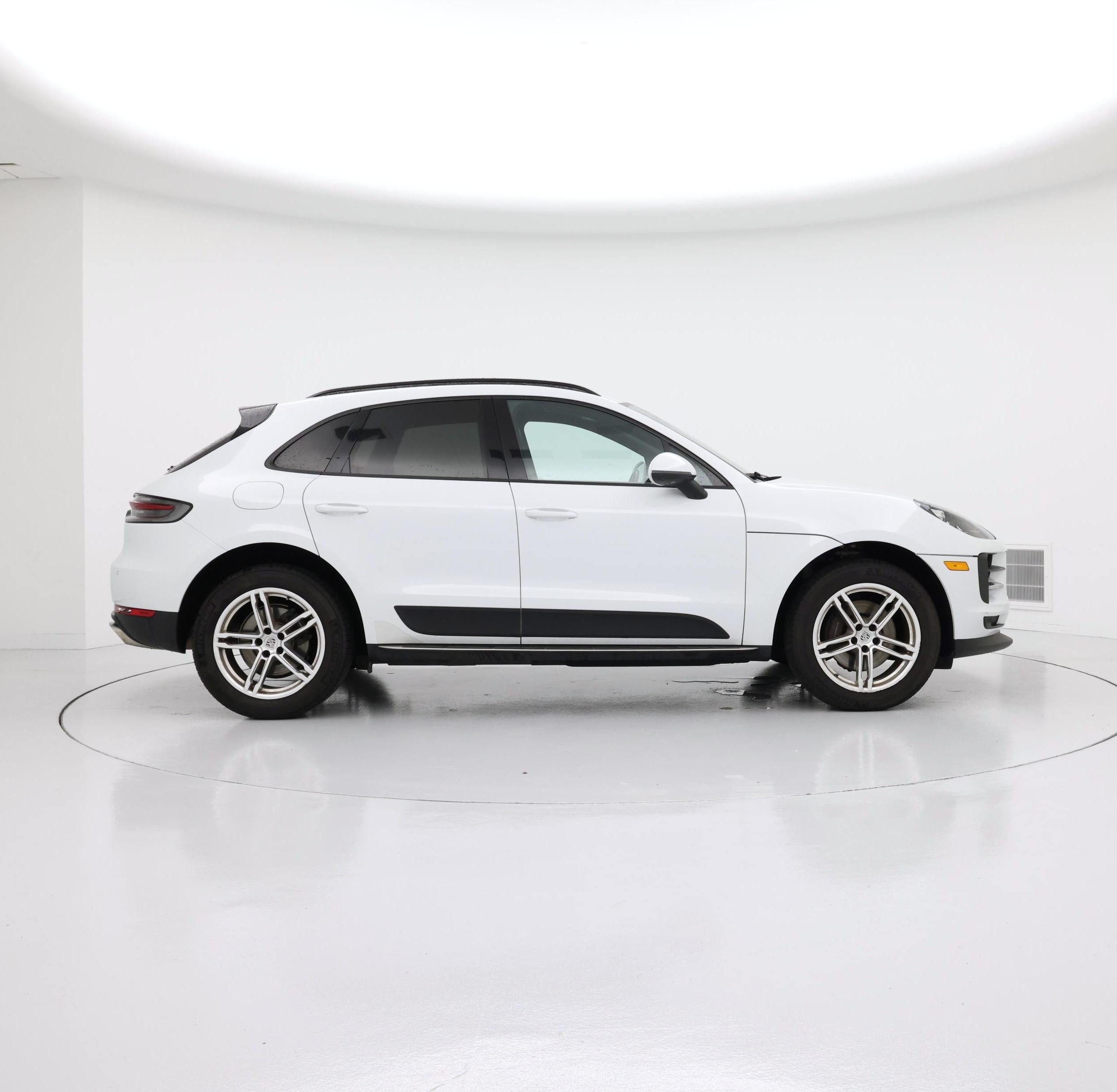Thumbnail: 2020 Porsche Macan - 7