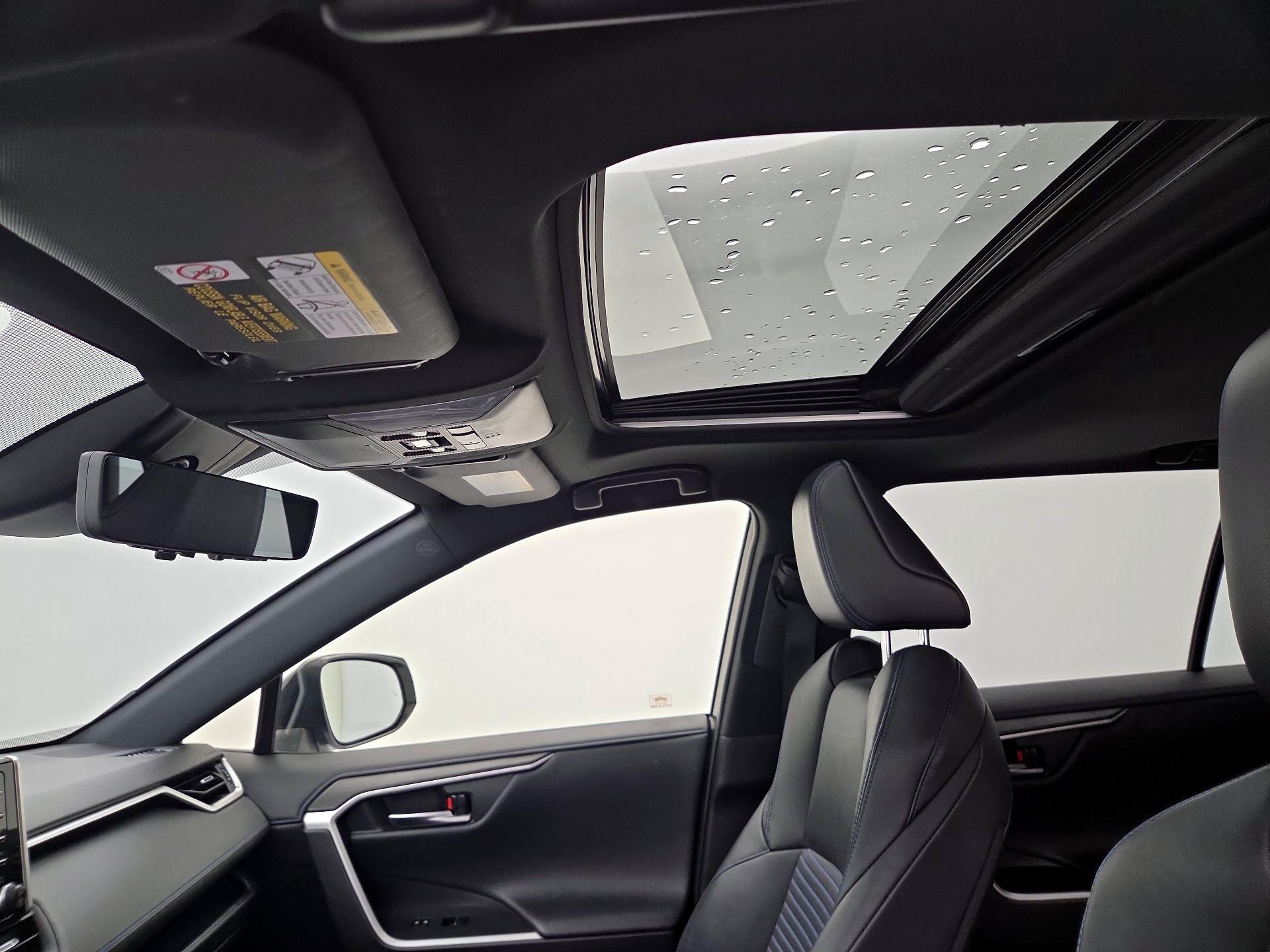 Thumbnail: 2020 Toyota RAV4 - 19