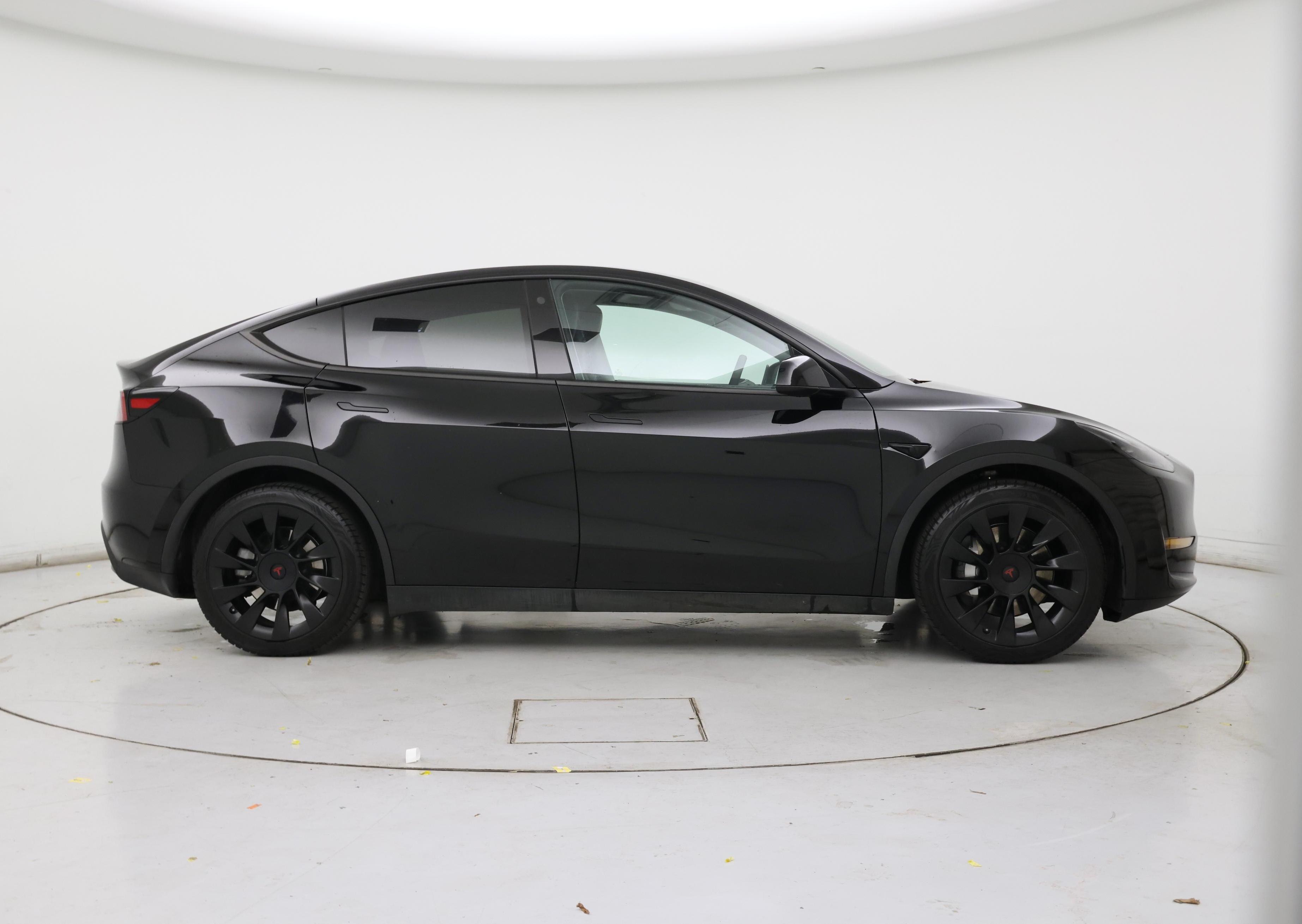 Thumbnail: 2023 Tesla Model Y - 7