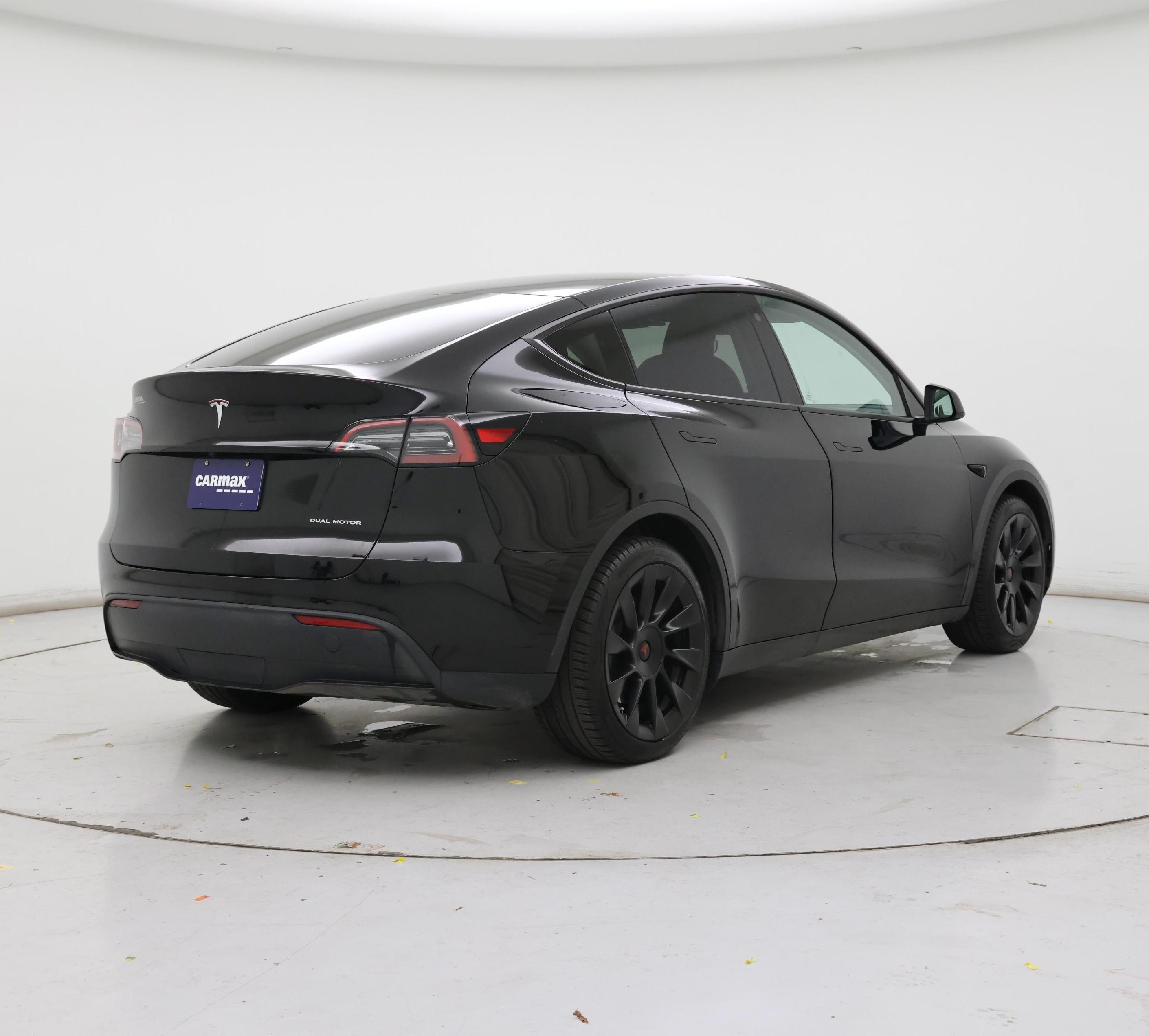 Thumbnail: 2023 Tesla Model Y - 8