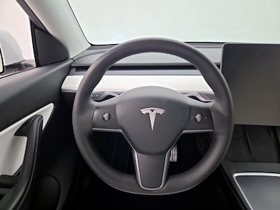 Steering Wheel & Instrument Cluster (On)