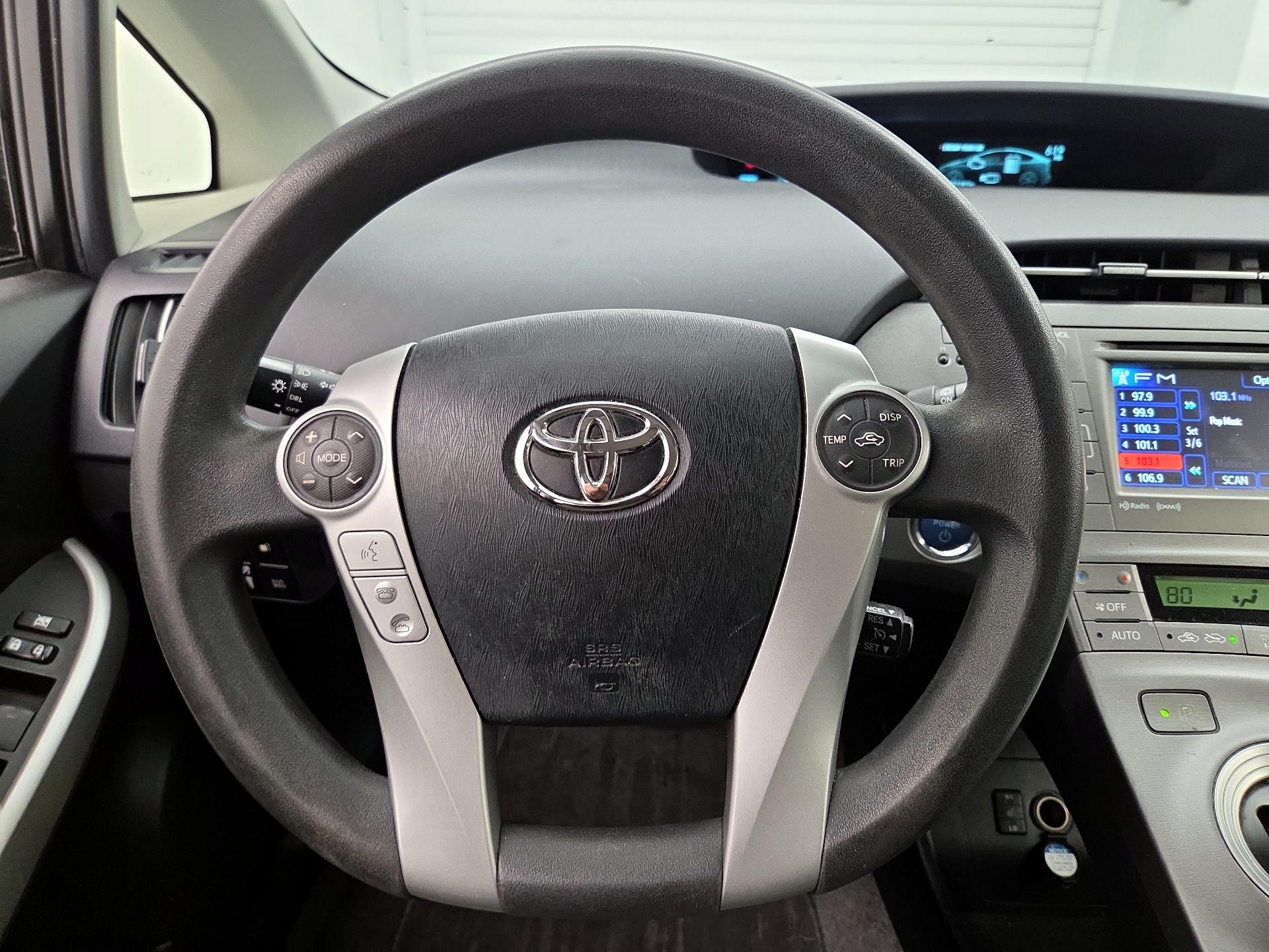 Thumbnail: 2014 Toyota Prius - 10