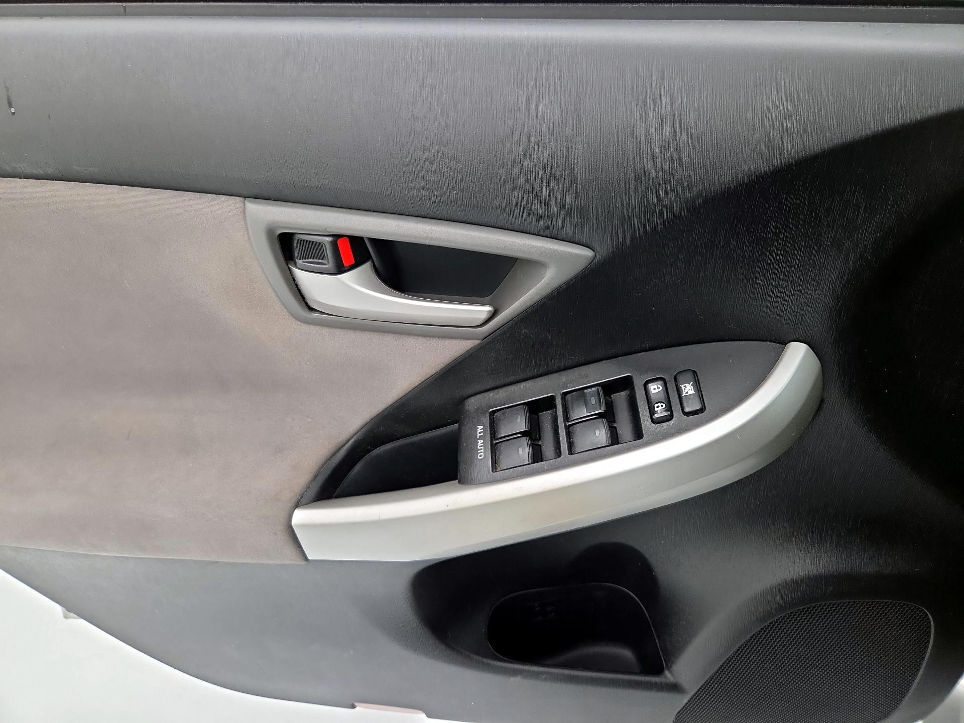 Thumbnail: 2014 Toyota Prius - 12