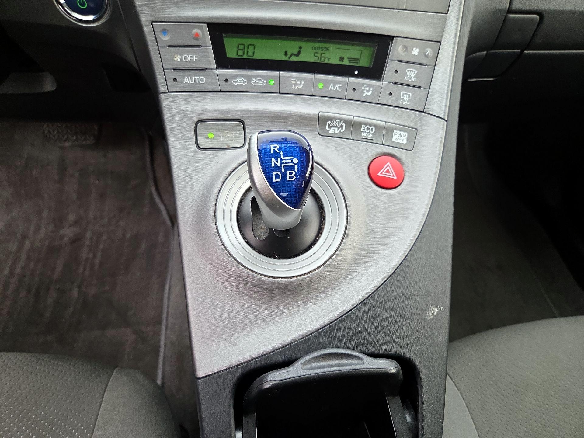Thumbnail: 2014 Toyota Prius - 17