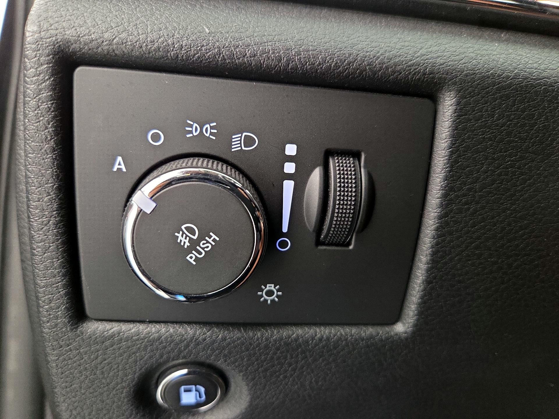 Thumbnail: 2016 Jeep Grand Cherokee - 13