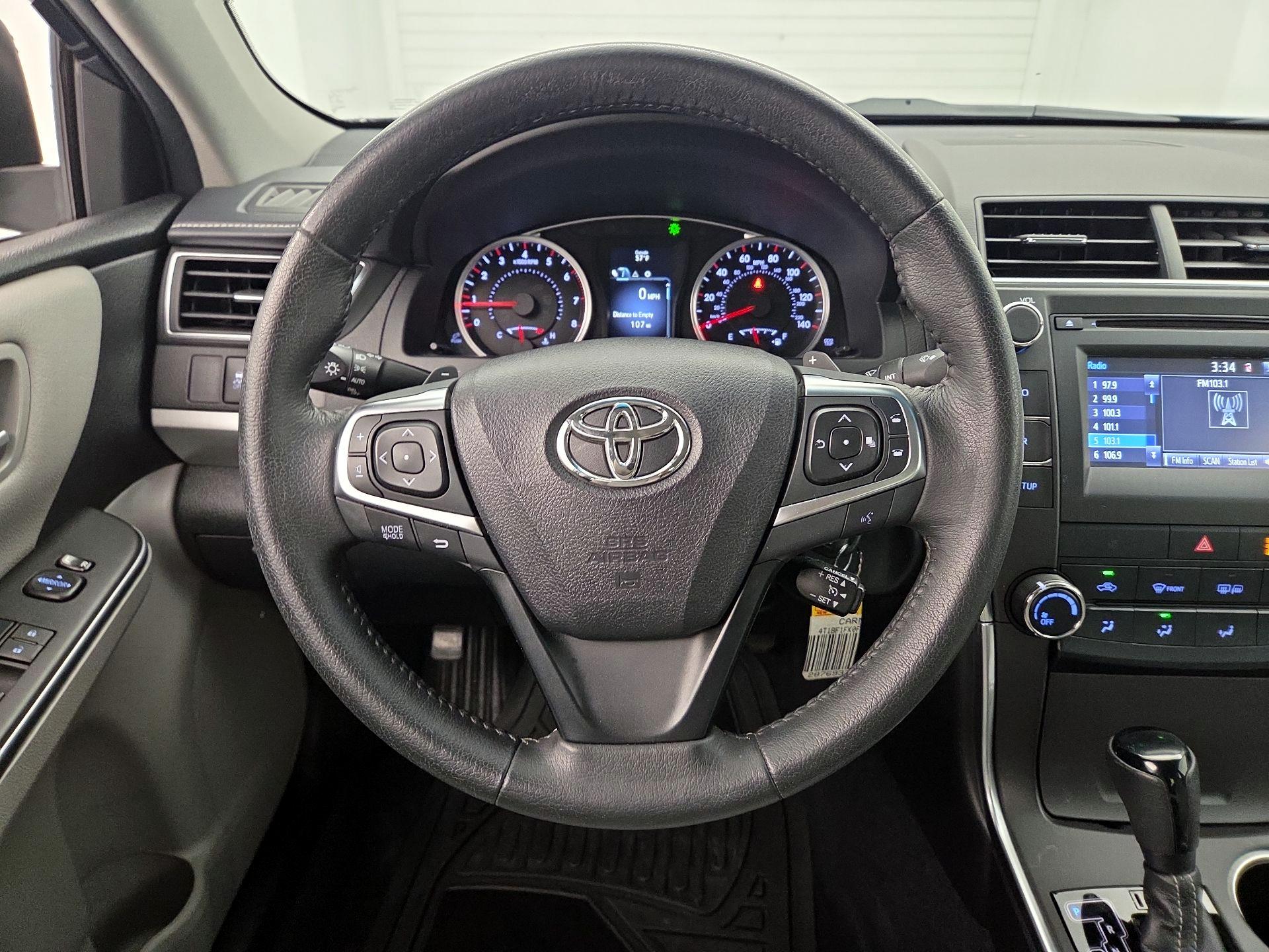 Thumbnail: 2015 Toyota Camry - 10