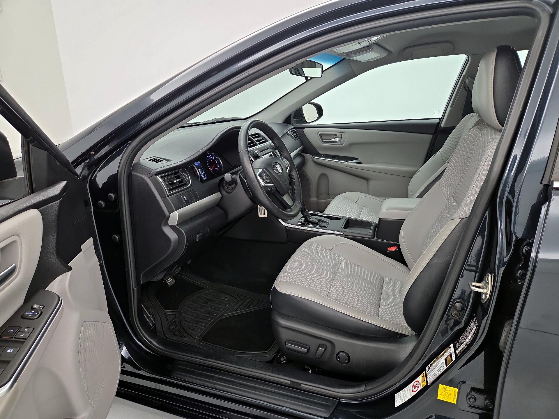 Thumbnail: 2015 Toyota Camry - 11